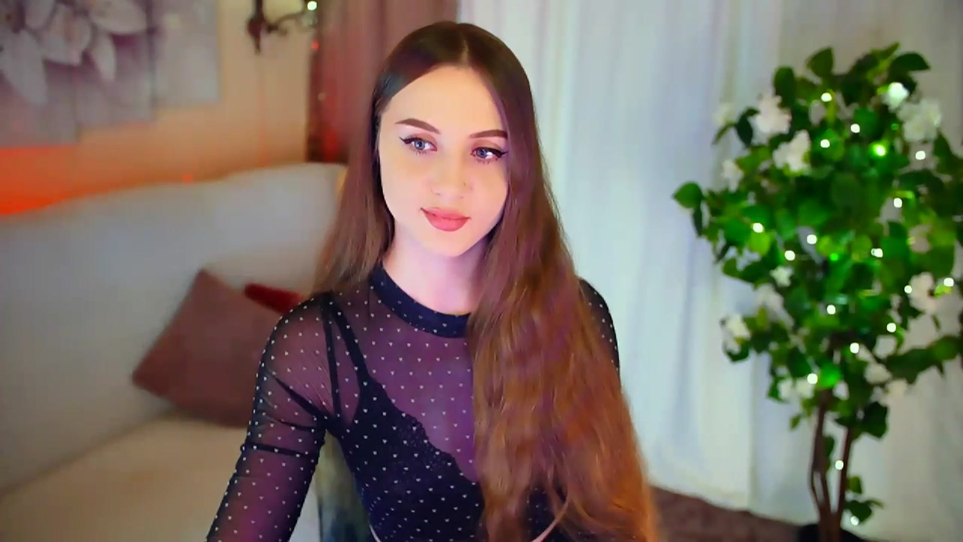 Gallery image thumbnail from Innocent_Soul's myfreecams stream on, 02/13/2024, 14:05 image 8 of 20