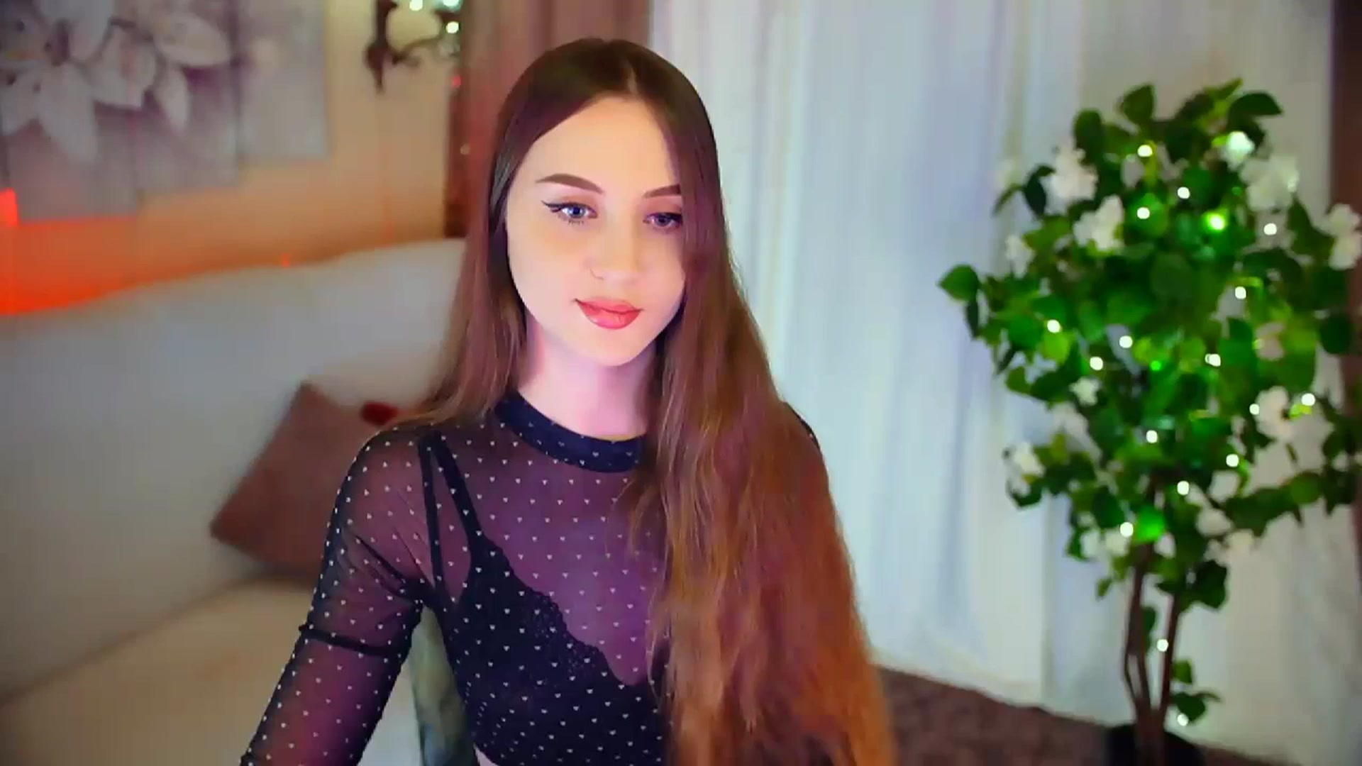 Gallery image thumbnail from Innocent_Soul's myfreecams stream on, 02/13/2024, 15:31 image 5 of 20