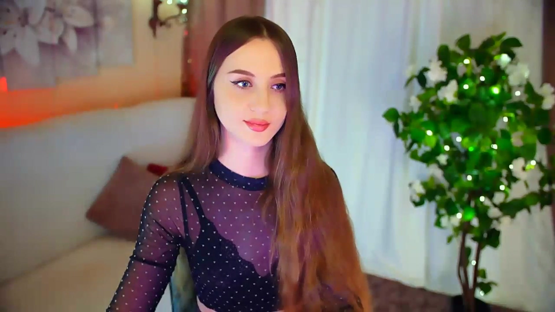 Gallery image thumbnail from Innocent_Soul's myfreecams stream on, 02/13/2024, 15:31 image 8 of 20