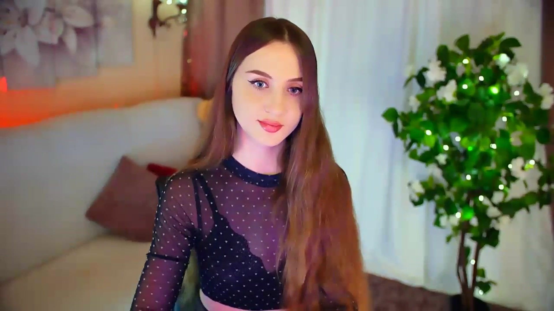 Gallery image thumbnail from Innocent_Soul's myfreecams stream on, 02/13/2024, 15:31 image 9 of 20