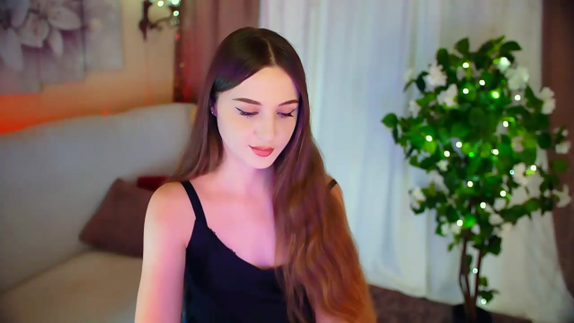 Gallery image thumbnail from Innocent_Soul's myfreecams stream on, 02/14/2024, 16:15 image 3 of 20