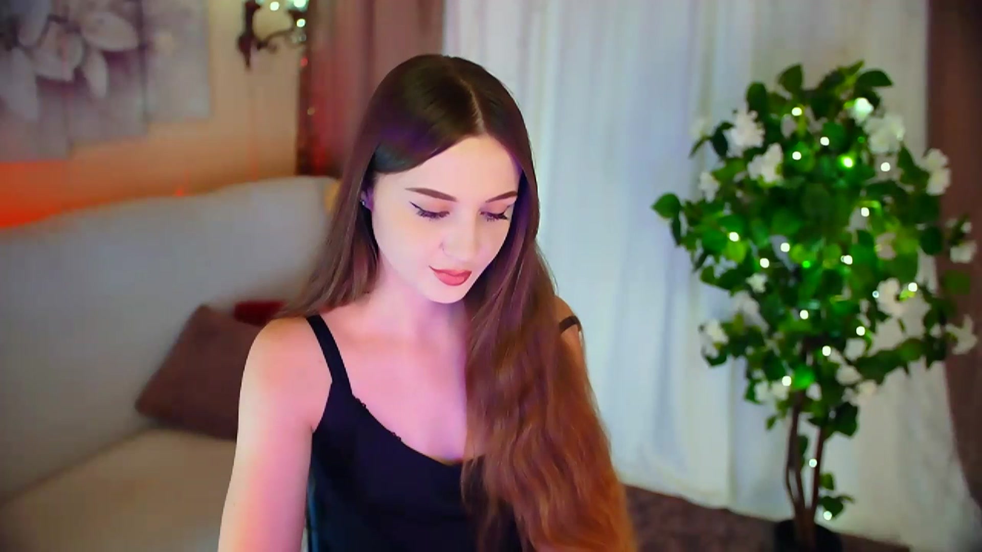 Gallery image thumbnail from Innocent_Soul's myfreecams stream on, 02/14/2024, 16:15 image 10 of 20