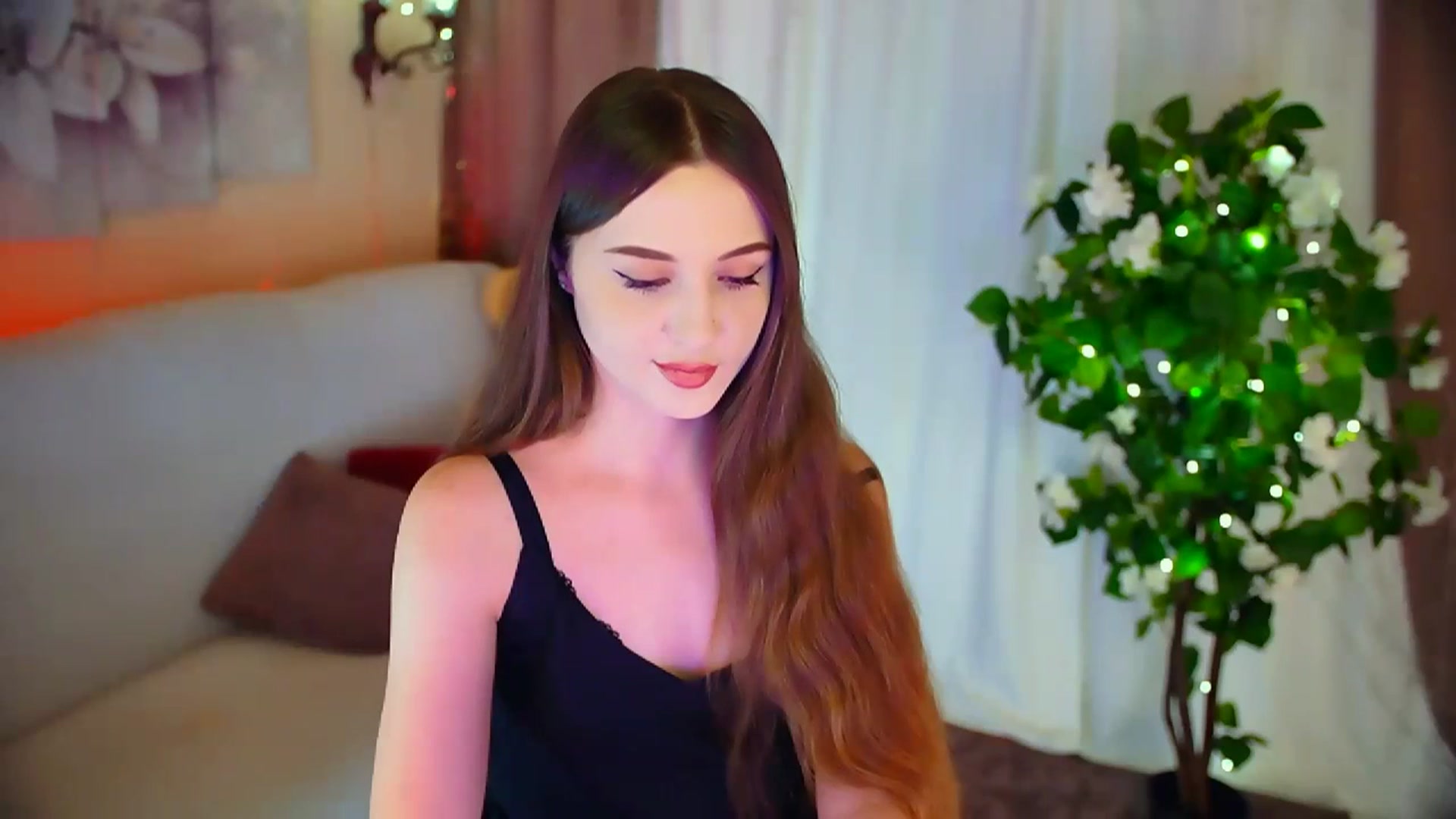 Gallery image thumbnail from Innocent_Soul's myfreecams stream on, 02/14/2024, 16:15 image 6 of 20