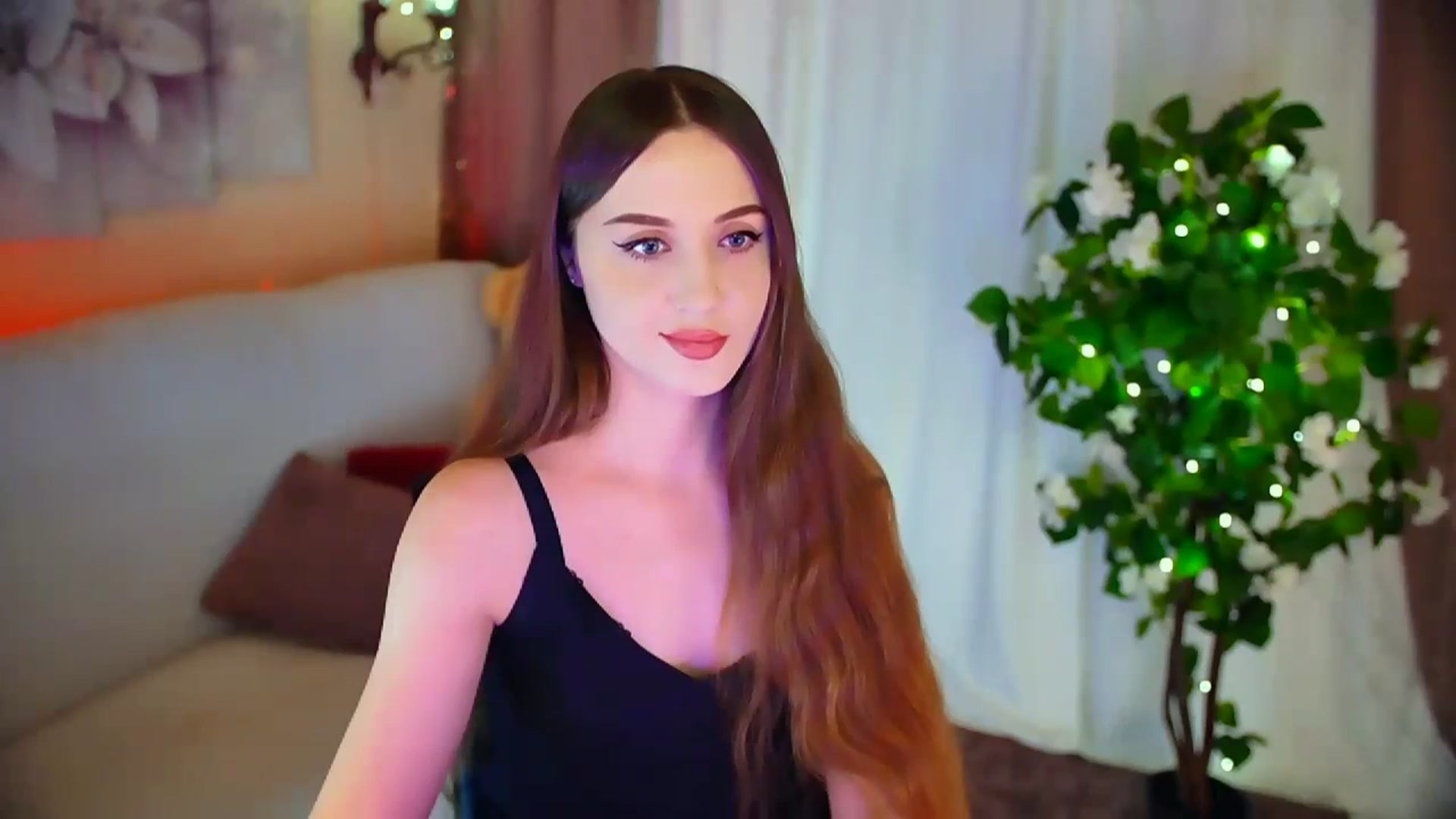 Gallery image thumbnail from Innocent_Soul's myfreecams stream on, 02/14/2024, 16:15 image 16 of 20