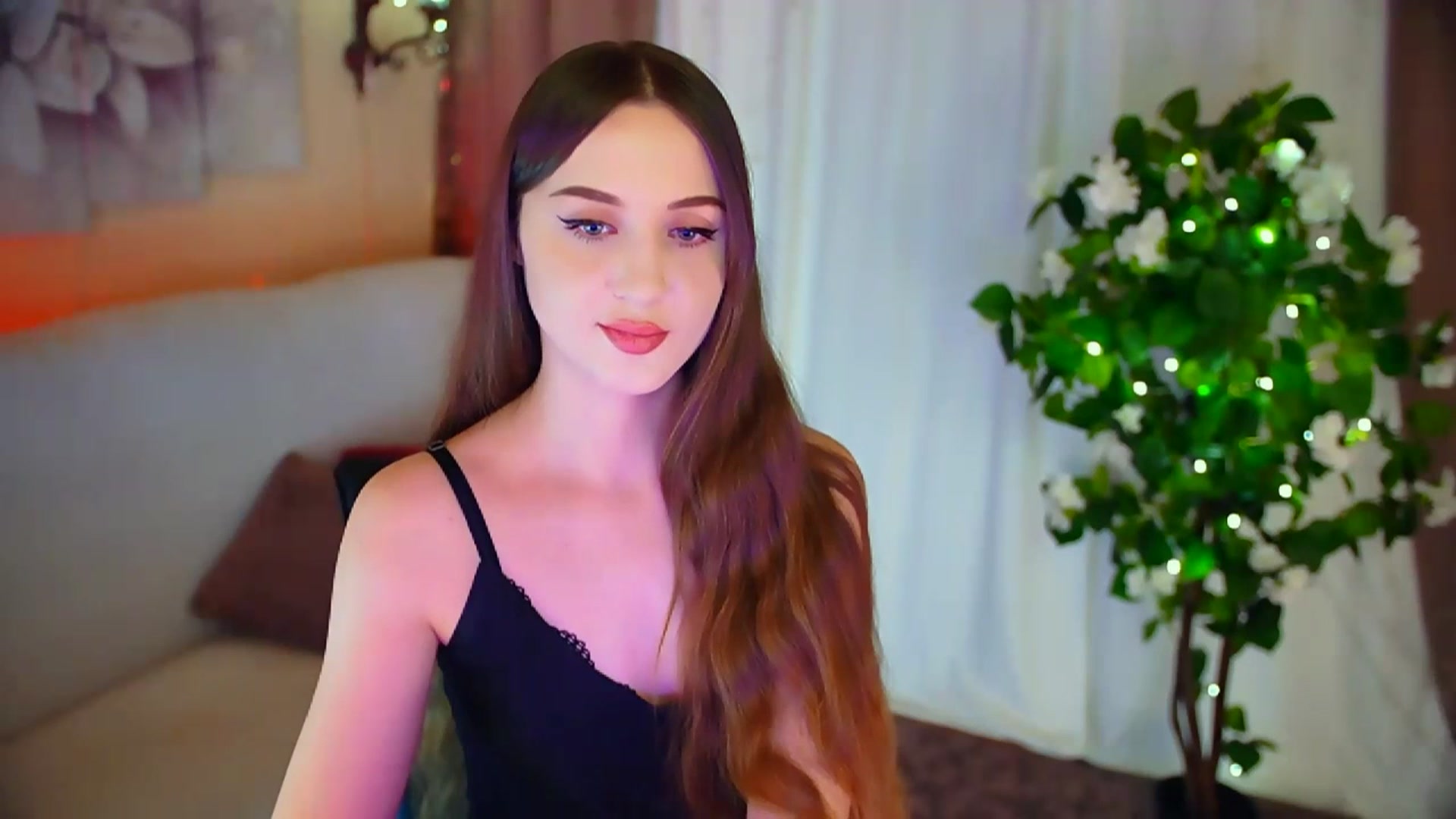 Gallery image thumbnail from Innocent_Soul's myfreecams stream on, 02/14/2024, 17:45 image 14 of 20