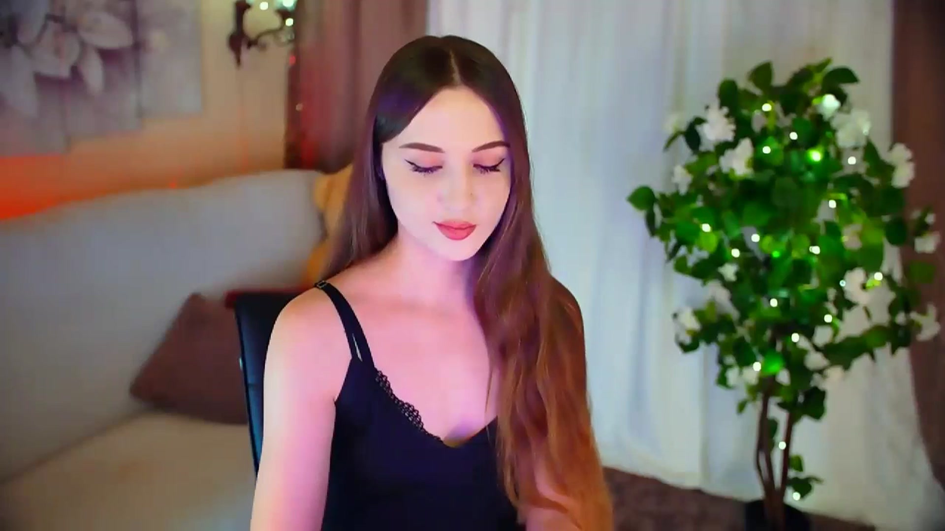 Gallery image thumbnail from Innocent_Soul's myfreecams stream on, 02/14/2024, 17:45 image 3 of 20