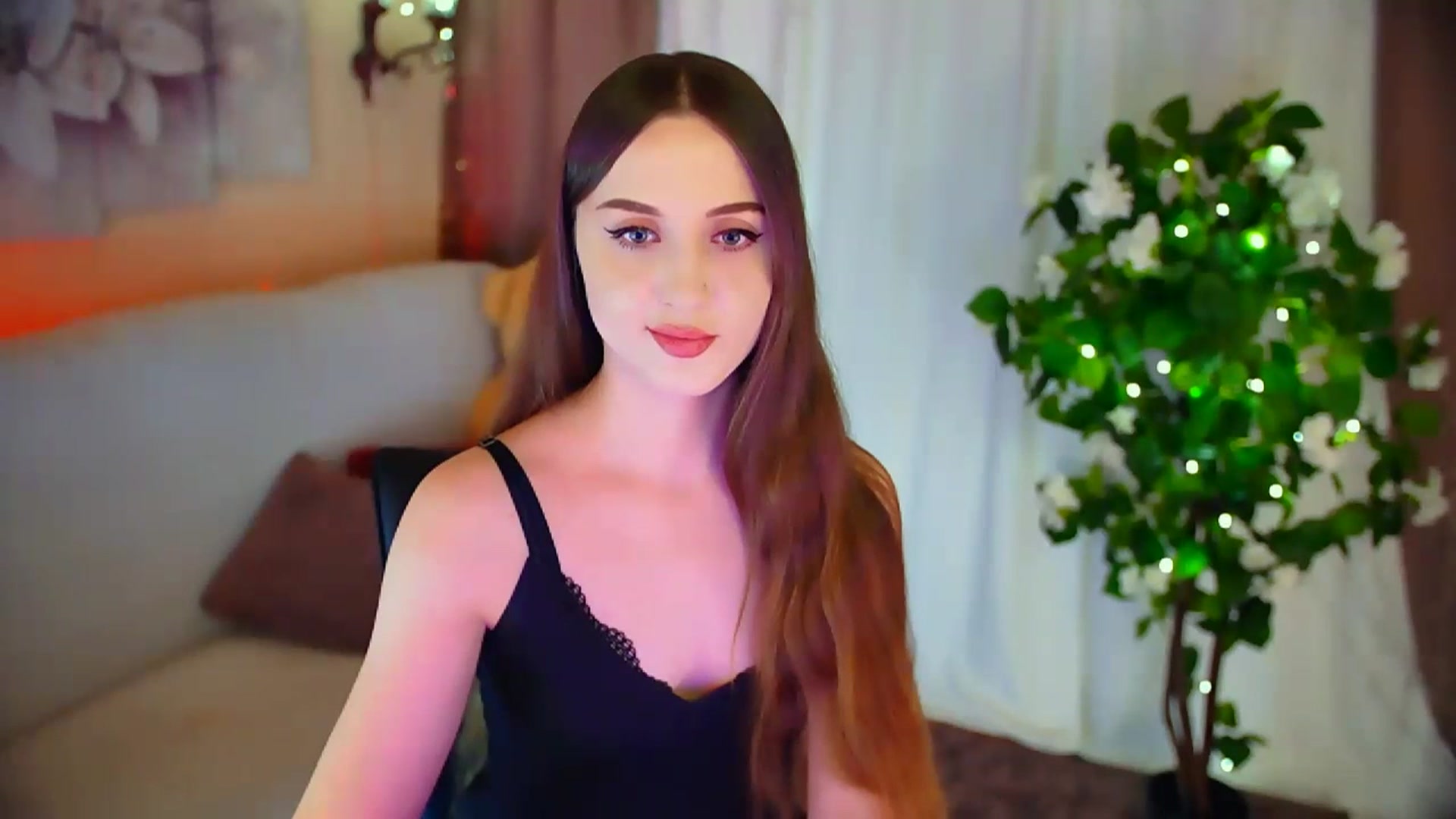 Gallery image thumbnail from Innocent_Soul's myfreecams stream on, 02/14/2024, 17:45 image 6 of 20