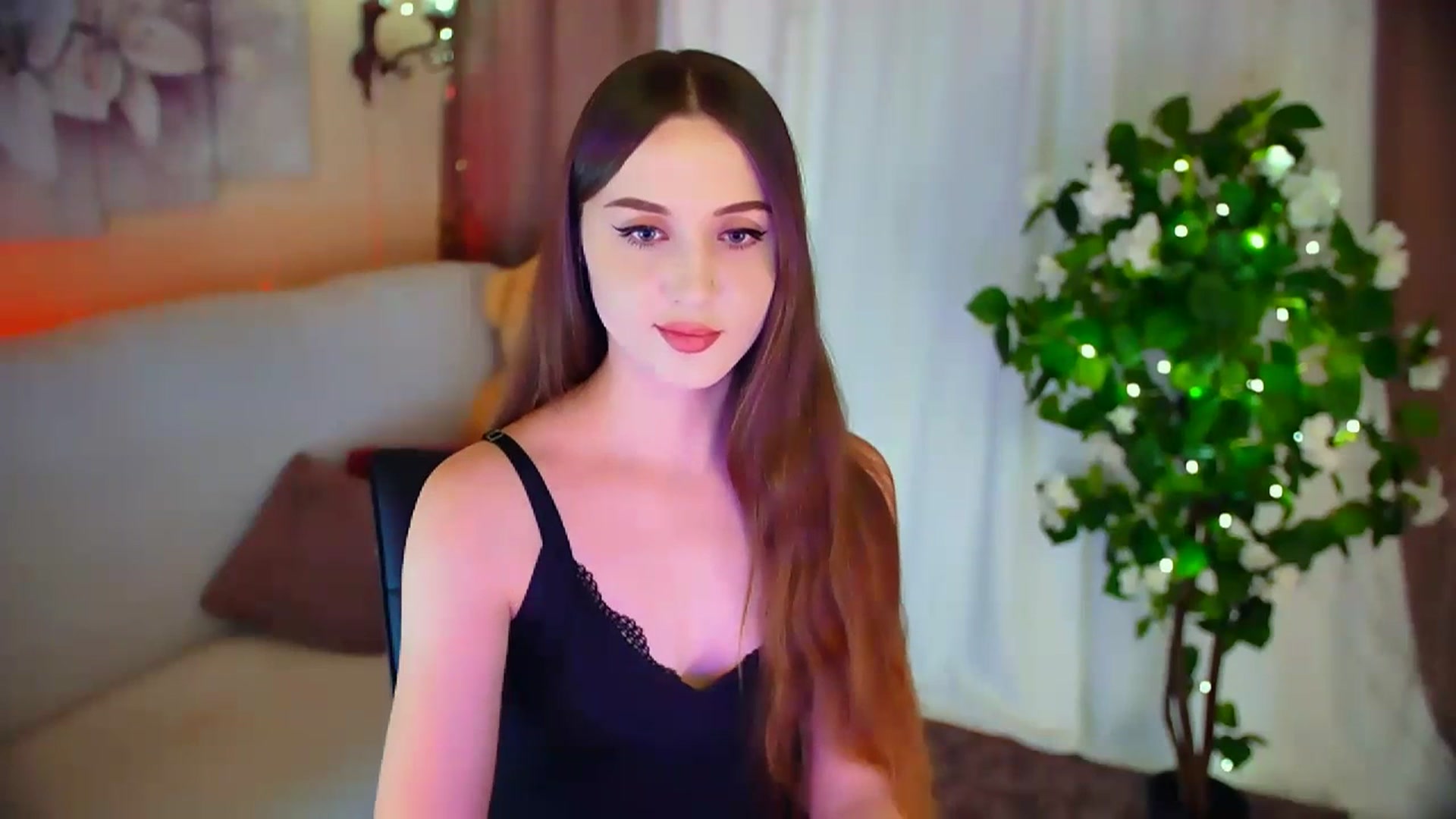 Gallery image thumbnail from Innocent_Soul's myfreecams stream on, 02/14/2024, 17:45 image 8 of 20