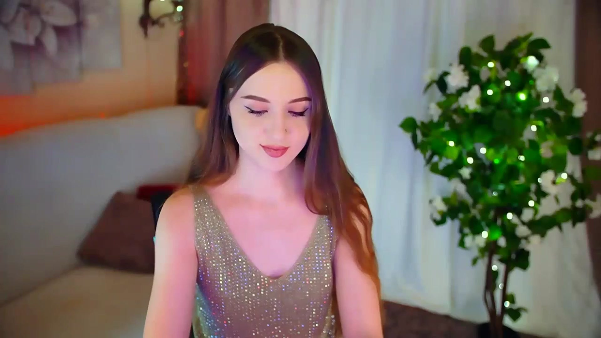 Gallery image thumbnail from Innocent_Soul's myfreecams stream on, 02/19/2024, 16:22 image 5 of 20