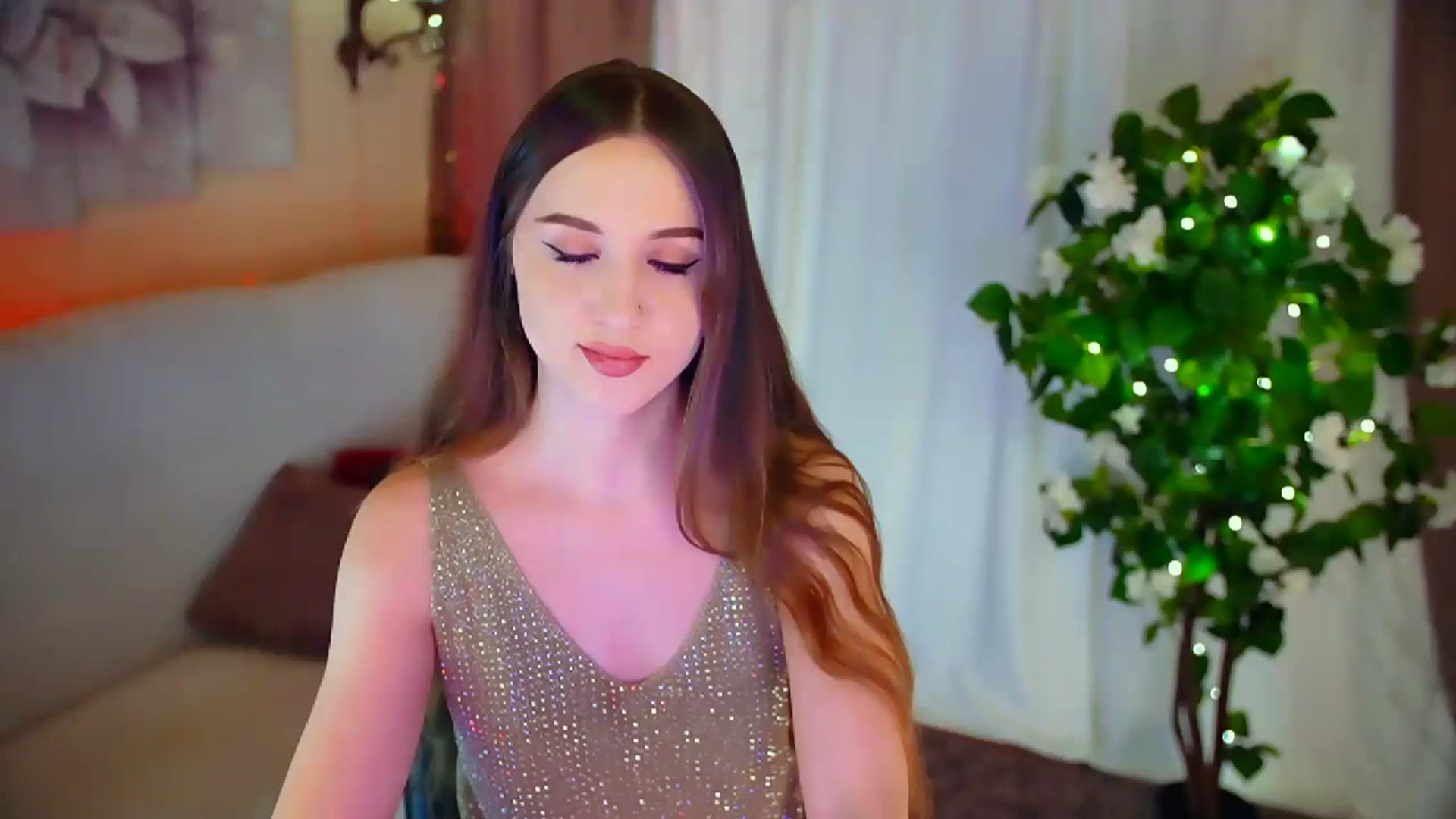 Gallery image thumbnail from Innocent_Soul's myfreecams stream on, 02/19/2024, 16:22 image 7 of 20