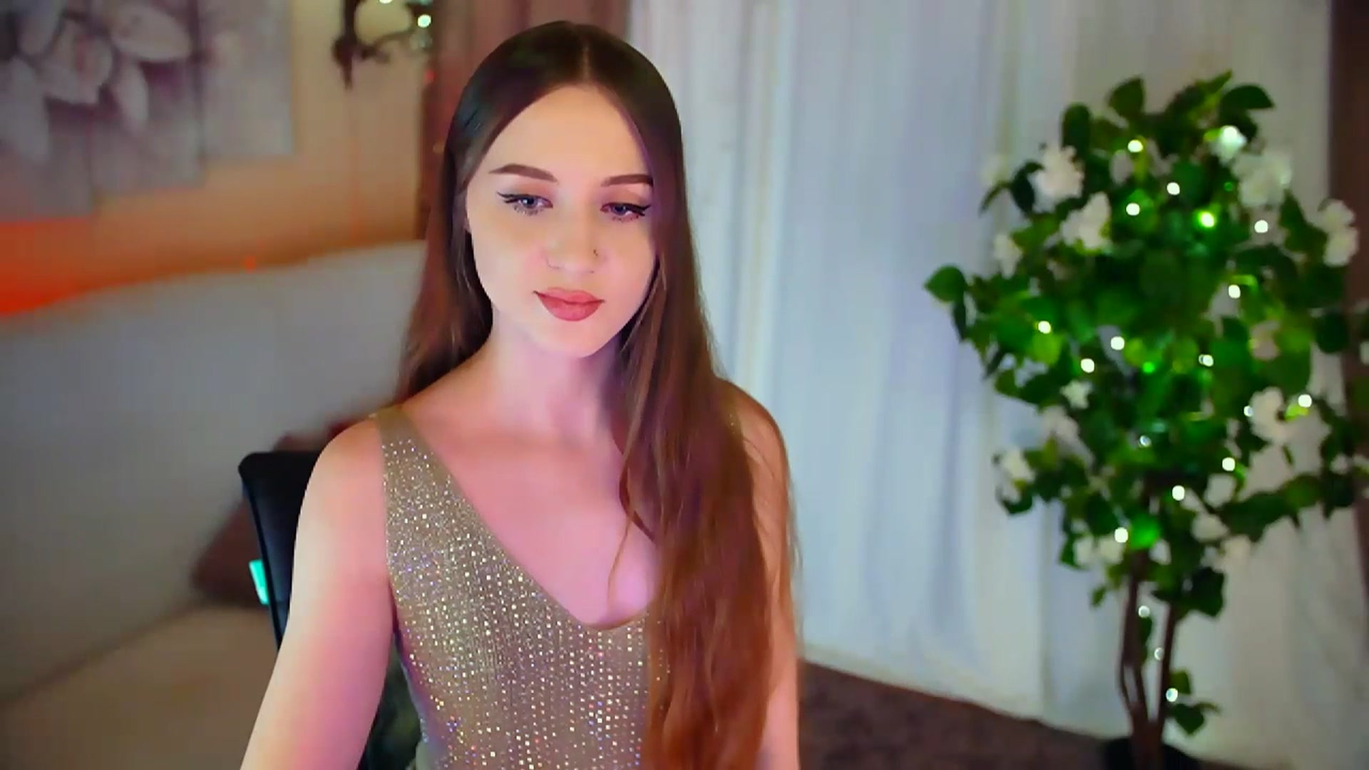 Gallery image thumbnail from Innocent_Soul's myfreecams stream on, 02/19/2024, 20:07 image 14 of 20