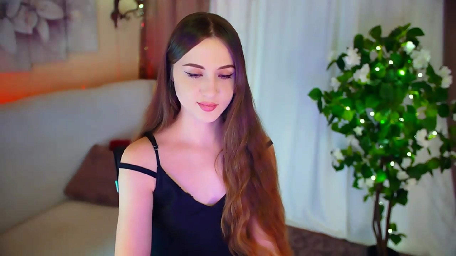 Gallery image thumbnail from Innocent_Soul's myfreecams stream on, 02/20/2024, 15:10 image 17 of 20