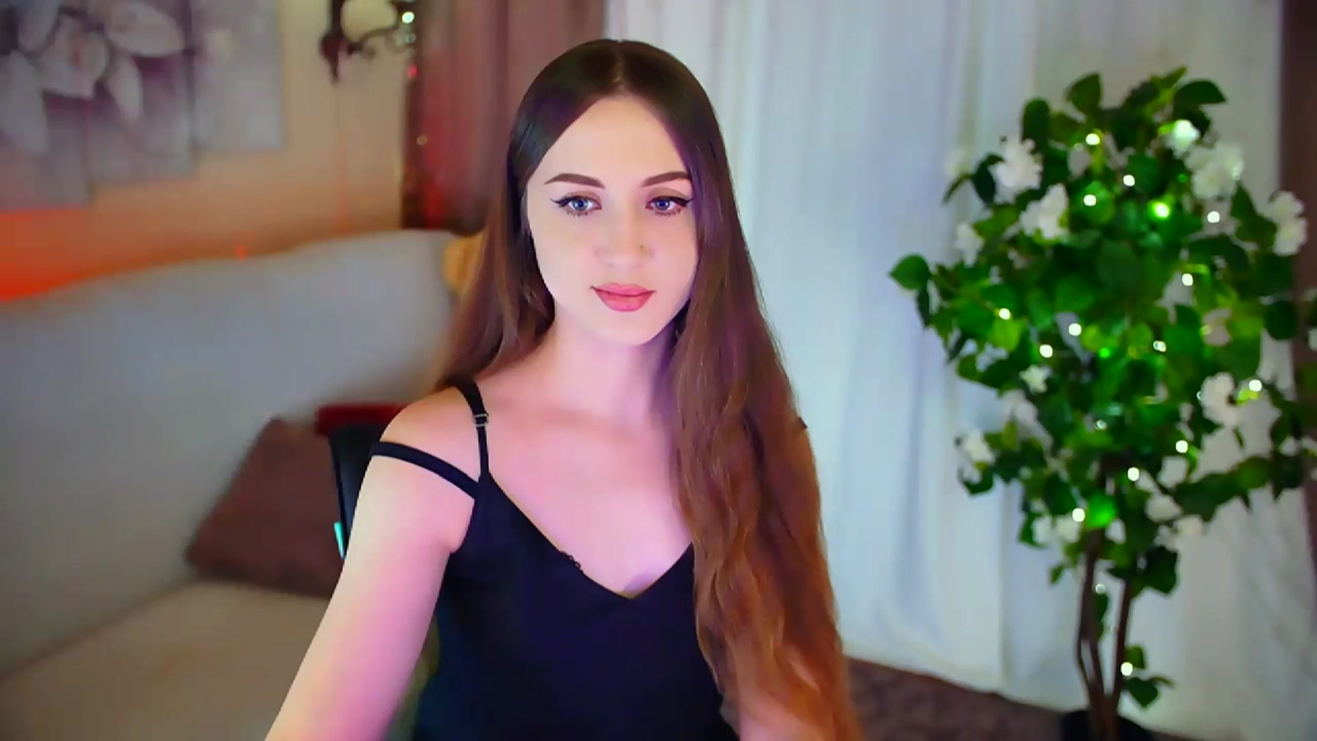 Gallery image thumbnail from Innocent_Soul's myfreecams stream on, 02/20/2024, 15:10 image 10 of 20