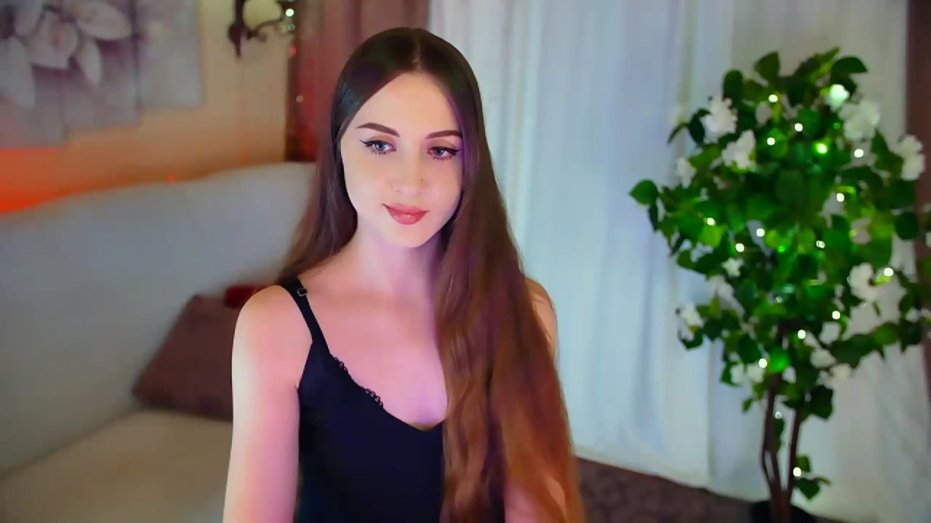 Gallery image thumbnail from Innocent_Soul's myfreecams stream on, 02/20/2024, 18:31 image 18 of 20
