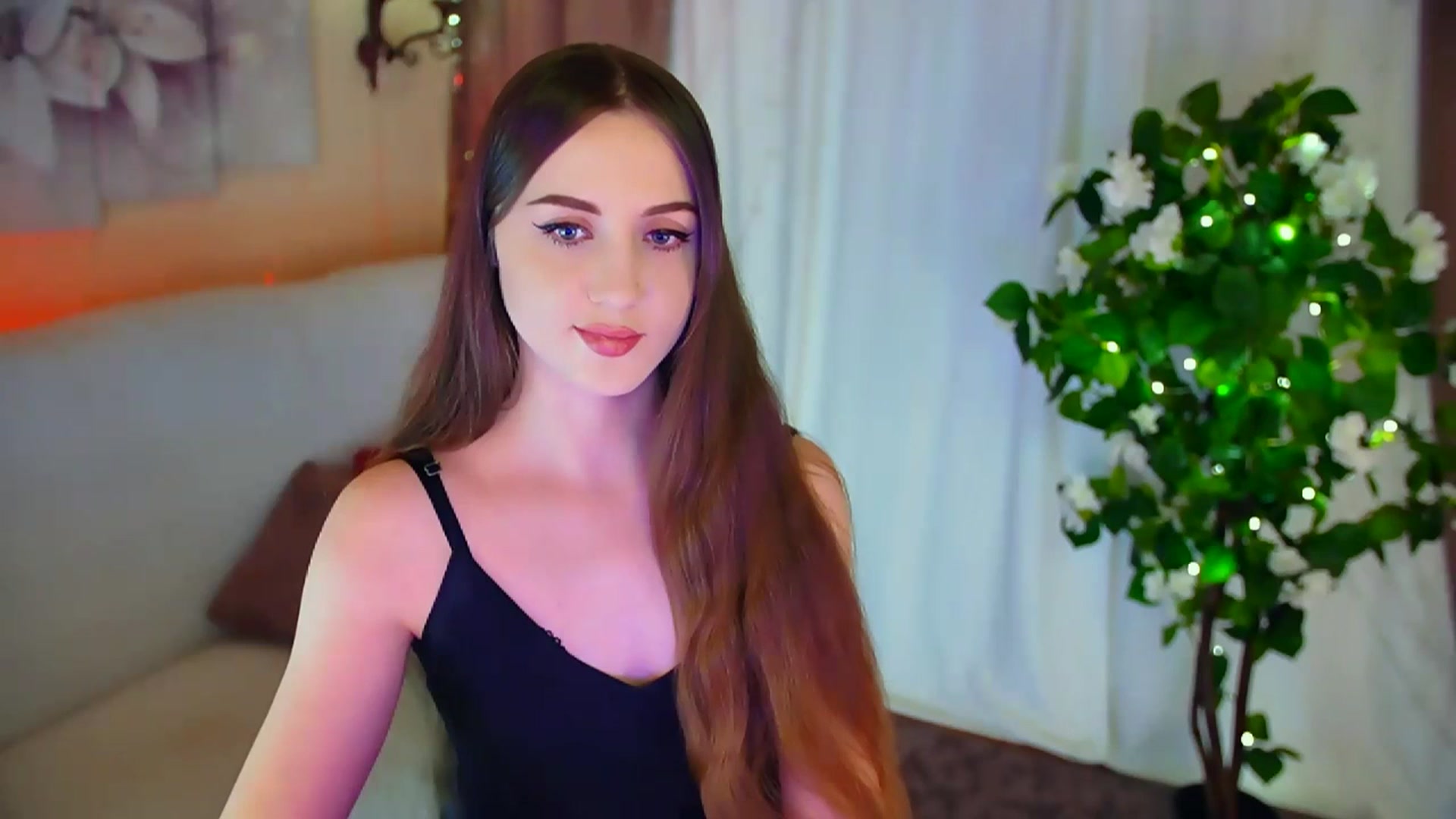 Gallery image thumbnail from Innocent_Soul's myfreecams stream on, 02/20/2024, 18:31 image 9 of 20