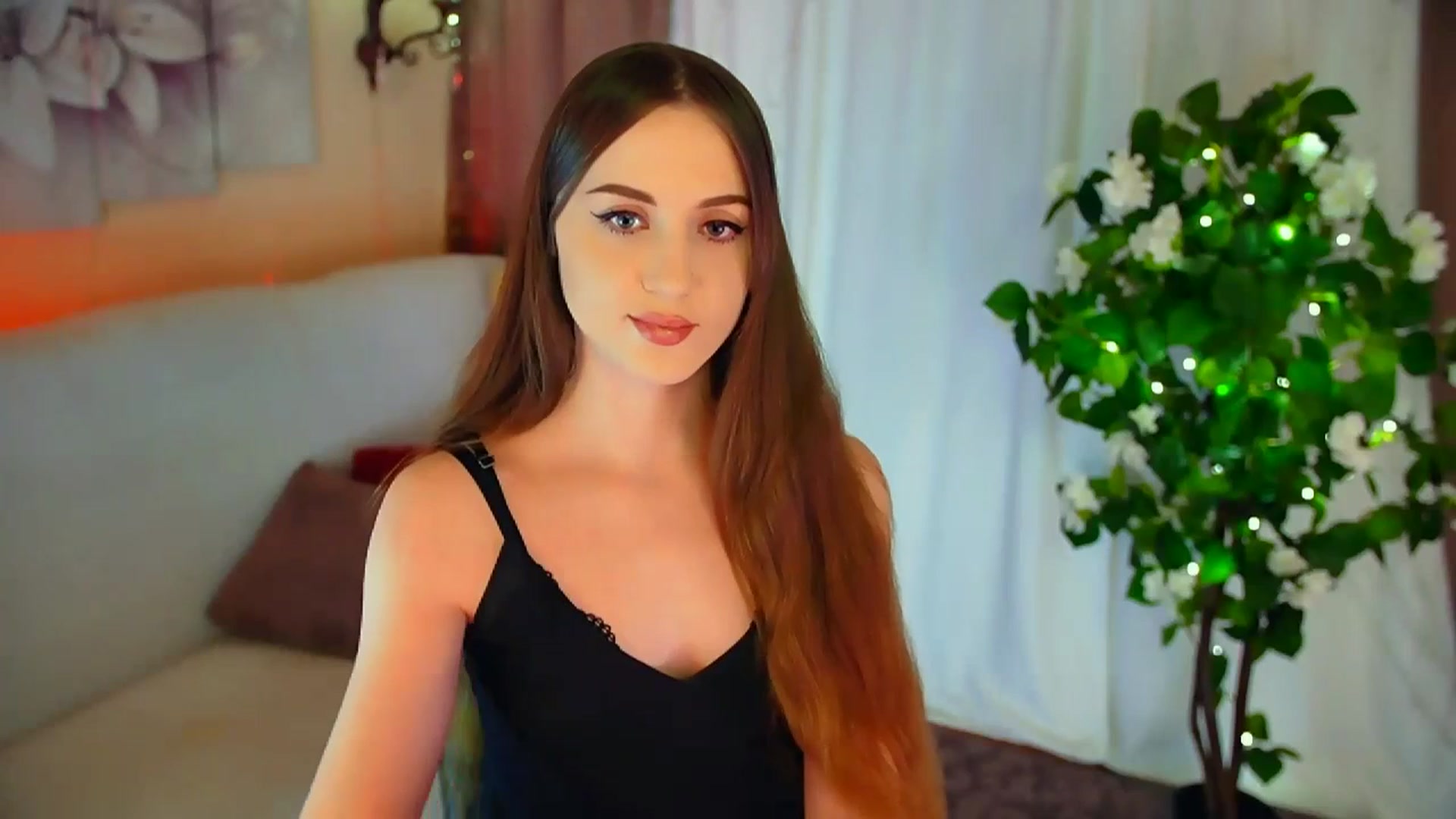 Gallery image thumbnail from Innocent_Soul's myfreecams stream on, 02/20/2024, 18:31 image 20 of 20