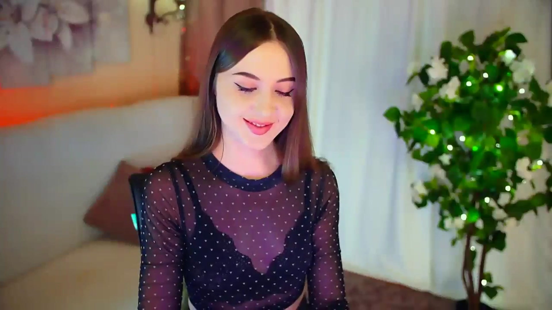 Gallery image thumbnail from Innocent_Soul's myfreecams stream on, 02/26/2024, 17:12 image 9 of 20