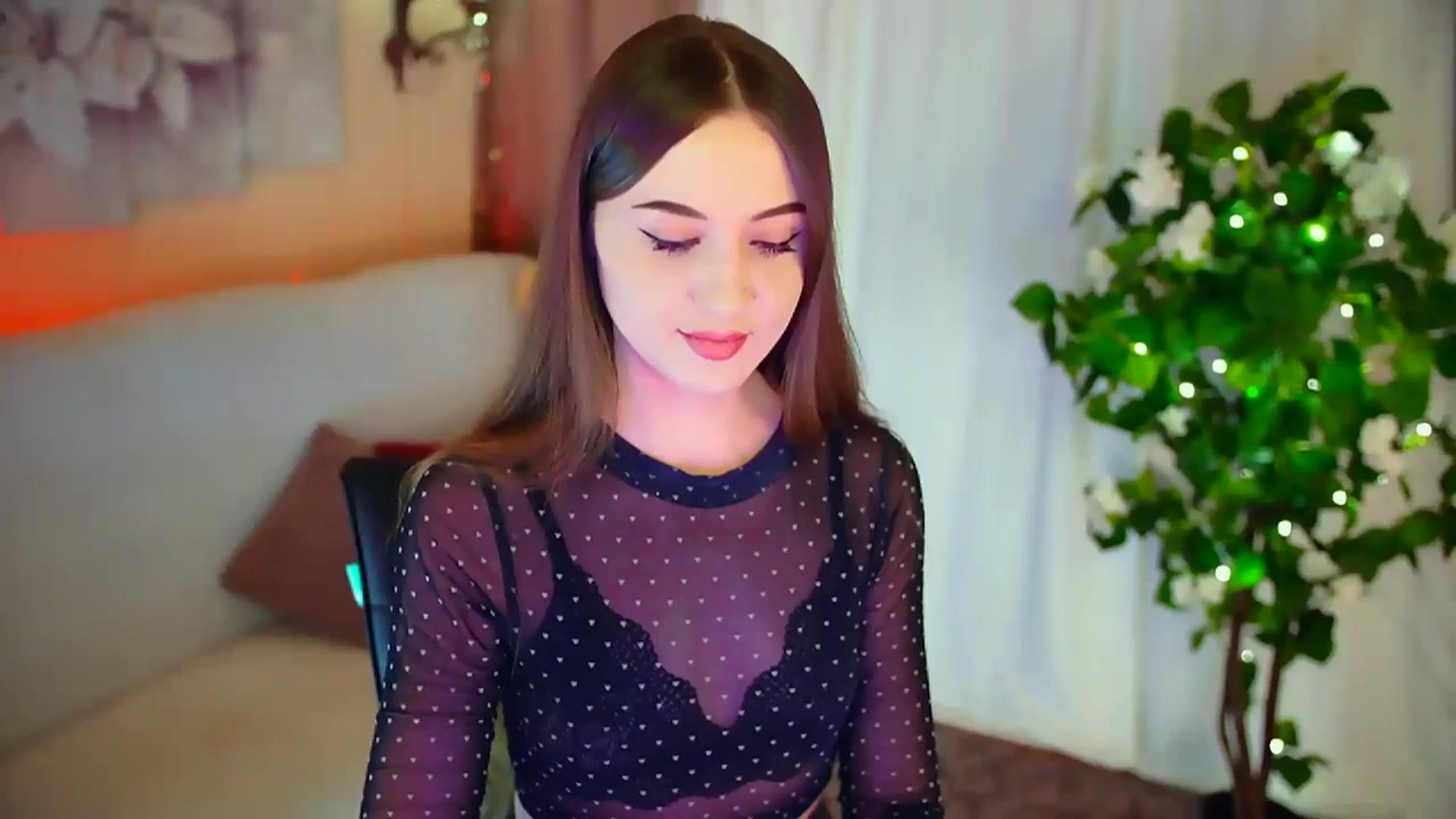 Gallery image thumbnail from Innocent_Soul's myfreecams stream on, 02/26/2024, 17:12 image 7 of 20