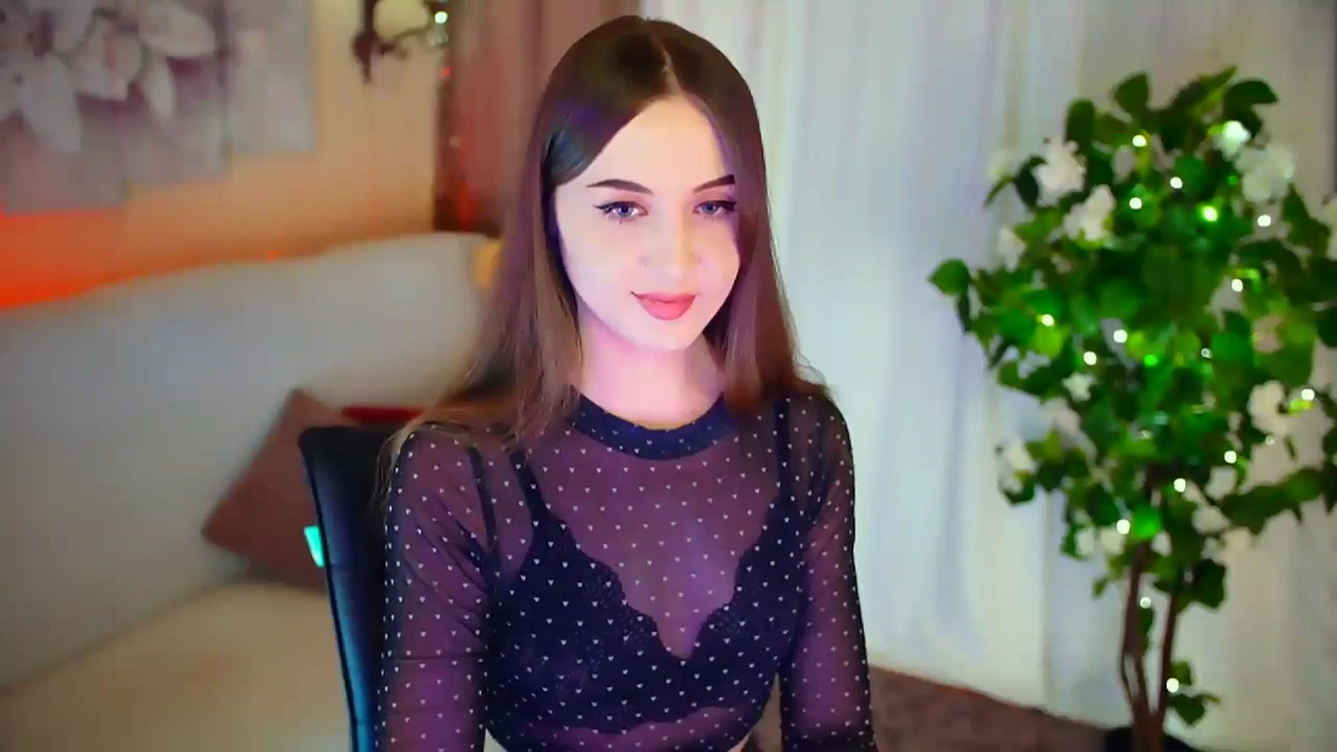Gallery image thumbnail from Innocent_Soul's myfreecams stream on, 02/26/2024, 17:12 image 8 of 20