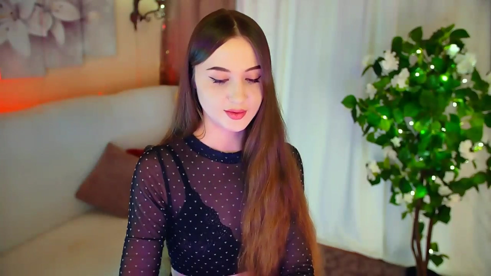 Gallery image thumbnail from Innocent_Soul's myfreecams stream on, 02/26/2024, 18:35 image 11 of 20