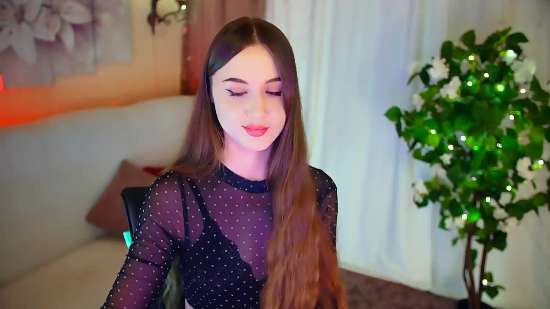Gallery image thumbnail from Innocent_Soul's myfreecams stream on, 02/26/2024, 19:31 image 17 of 20