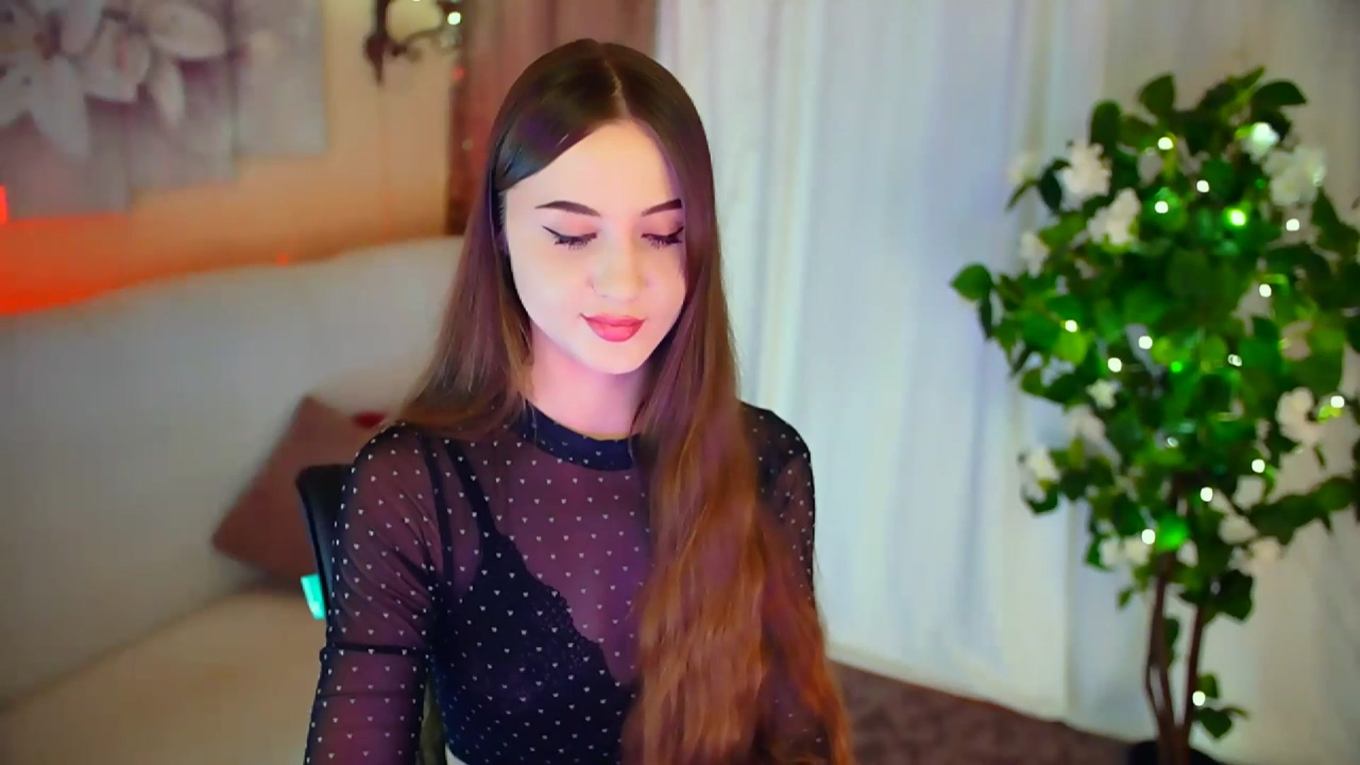 Gallery image thumbnail from Innocent_Soul's myfreecams stream on, 02/26/2024, 19:31 image 20 of 20