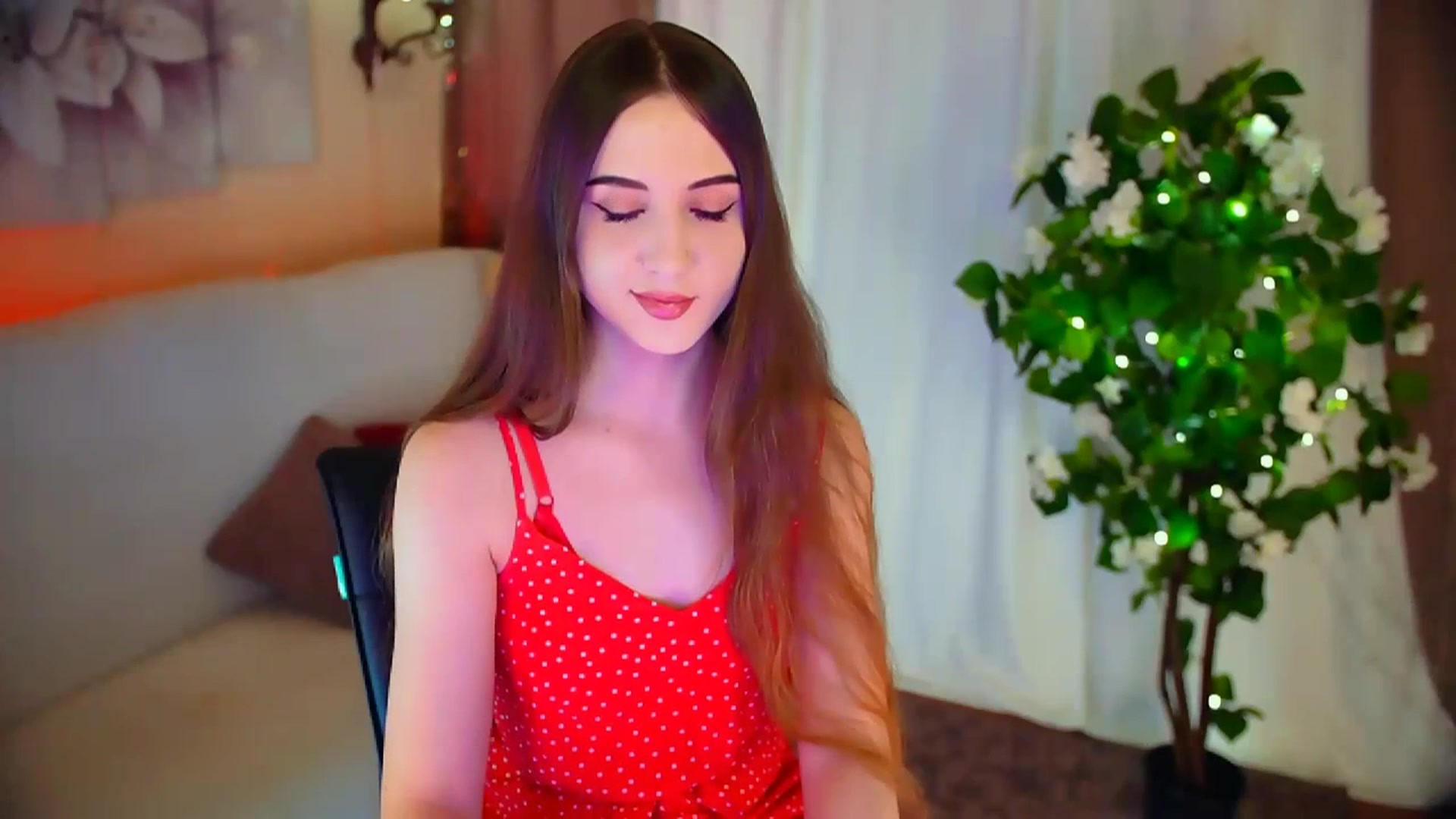Gallery image thumbnail from Innocent_Soul's myfreecams stream on, 03/05/2024, 15:52 image 13 of 20