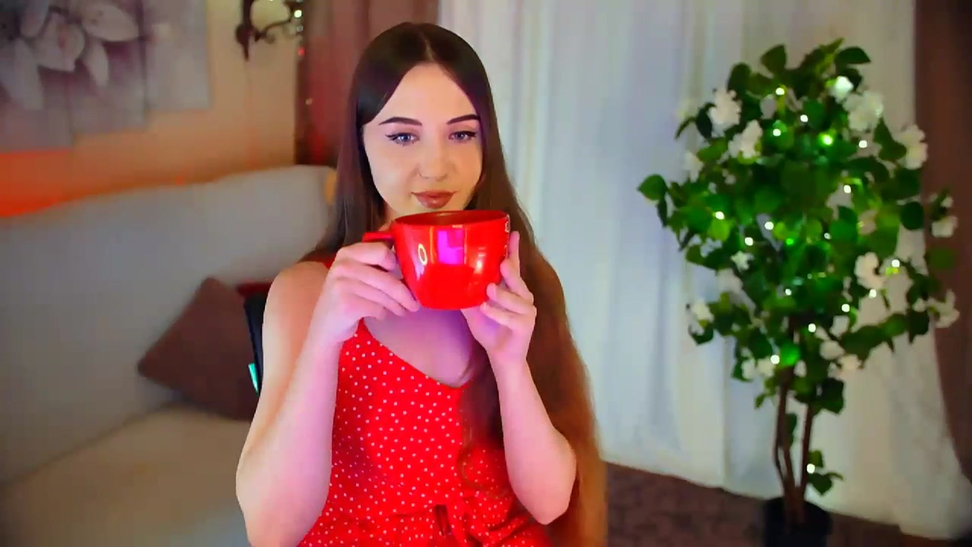 Gallery image thumbnail from Innocent_Soul's myfreecams stream on, 03/05/2024, 17:59 image 2 of 20