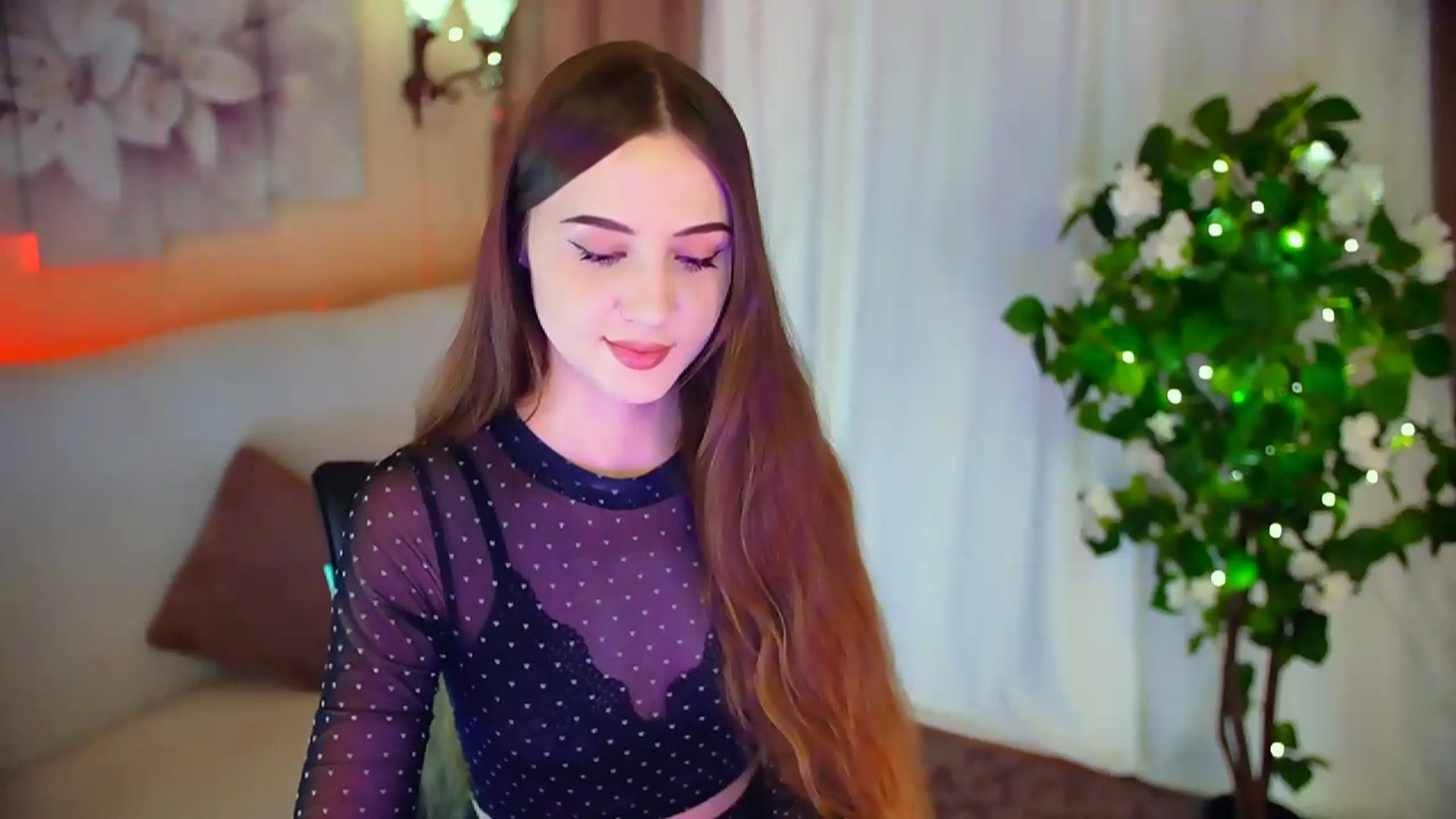 Gallery image thumbnail from Innocent_Soul's myfreecams stream on, 03/10/2024, 20:08 image 10 of 20