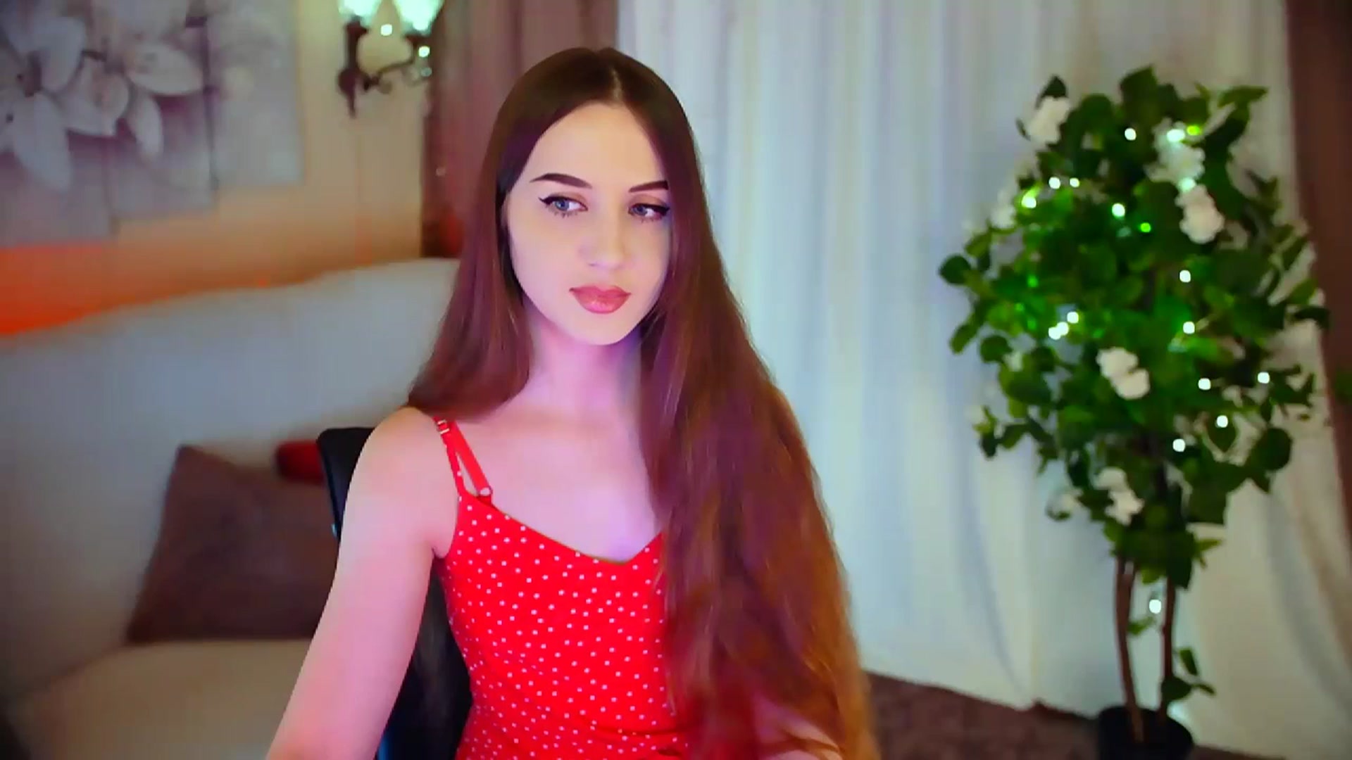 Gallery image thumbnail from Innocent_Soul's myfreecams stream on, 03/22/2024, 16:29 image 13 of 20