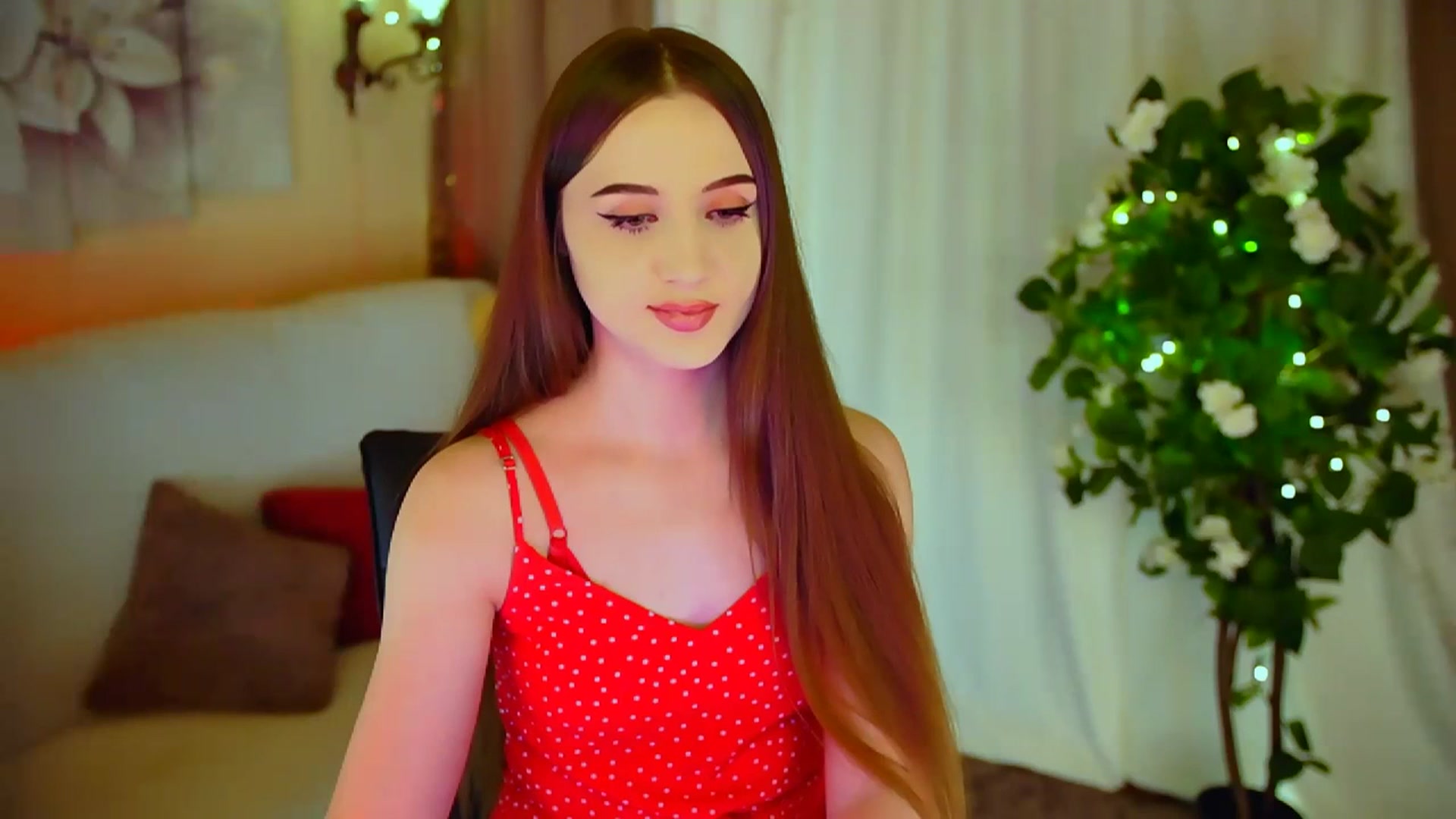 Gallery image thumbnail from Innocent_Soul's myfreecams stream on, 03/29/2024, 16:58 image 12 of 20