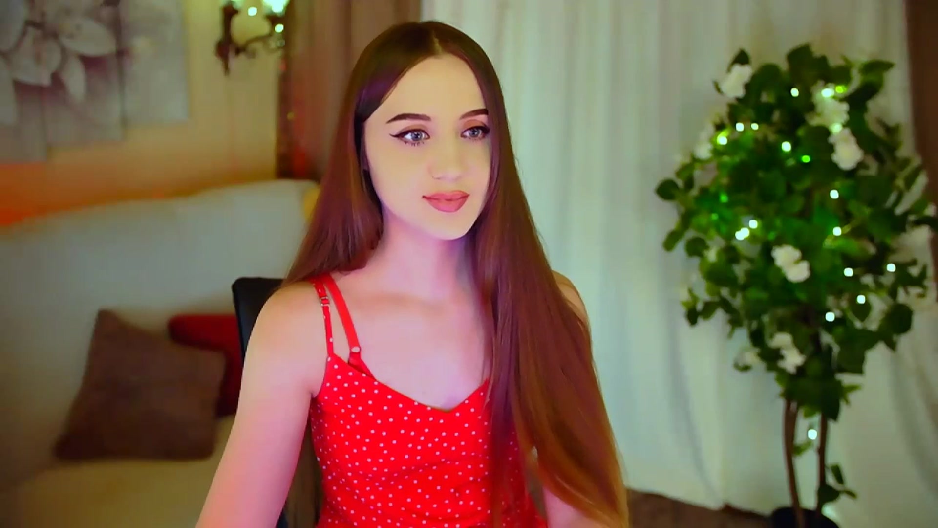 Gallery image thumbnail from Innocent_Soul's myfreecams stream on, 03/29/2024, 16:58 image 18 of 20