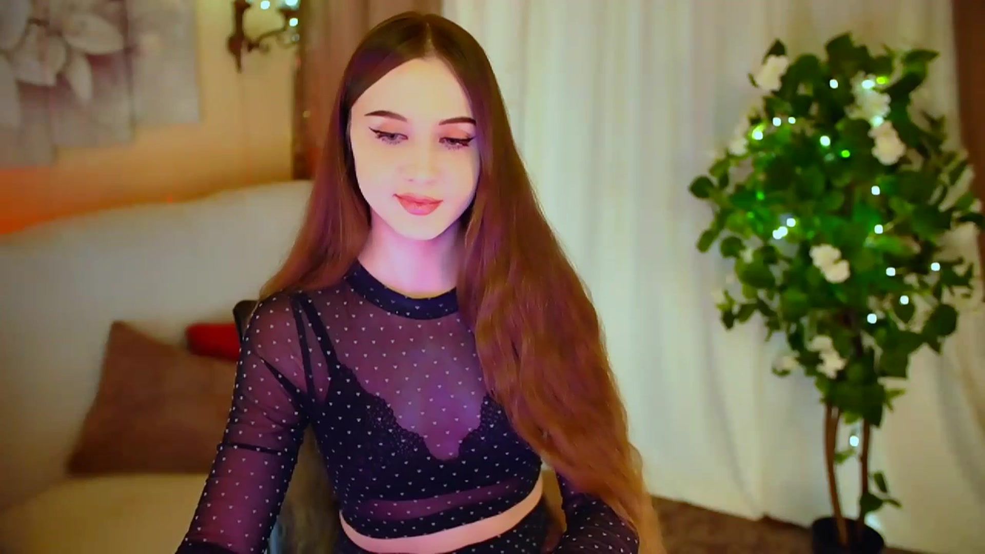 Gallery image thumbnail from Innocent_Soul's myfreecams stream on, 03/30/2024, 20:33 image 12 of 20