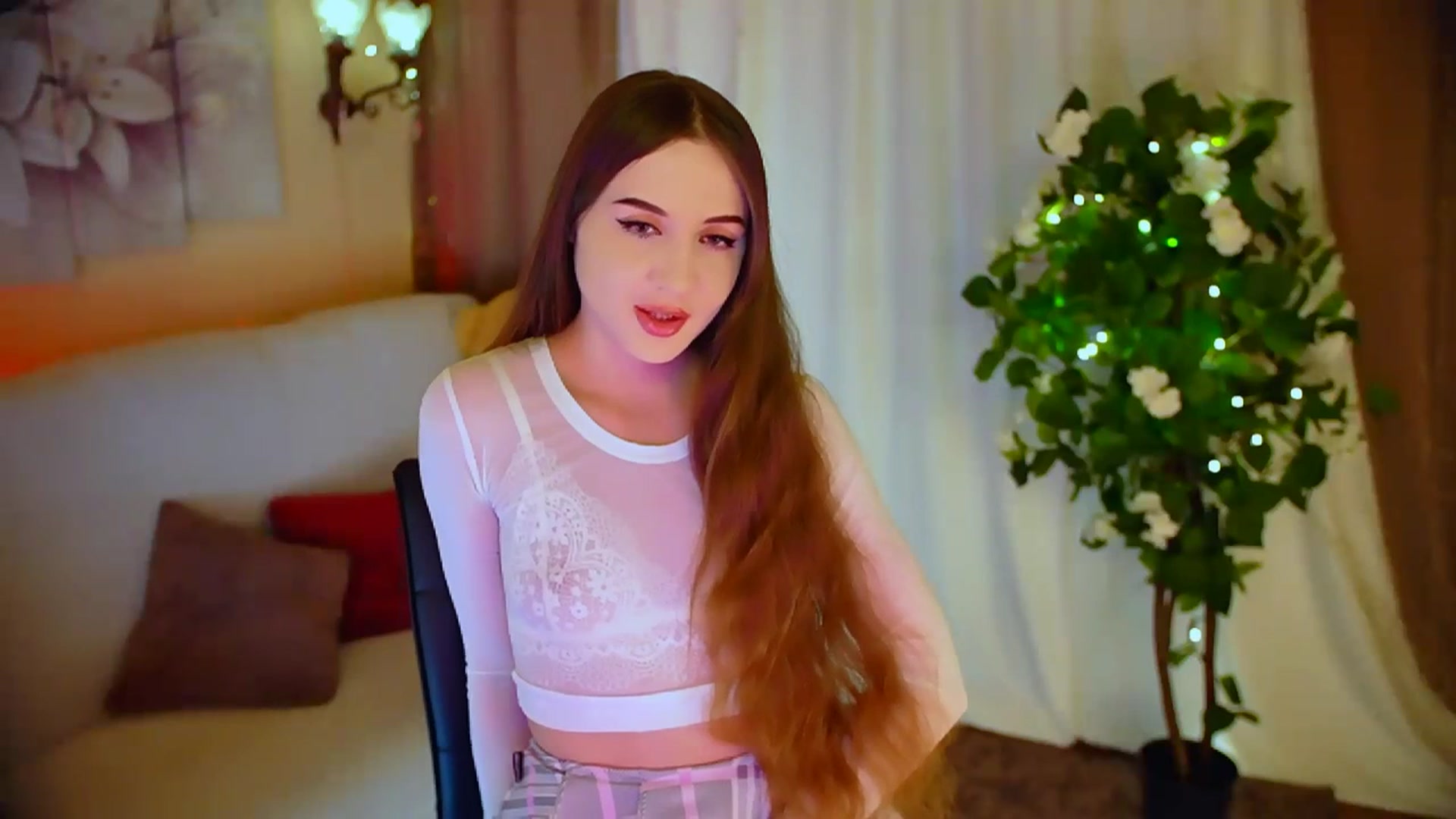 Gallery image thumbnail from Innocent_Soul's myfreecams stream on, 03/31/2024, 16:26 image 5 of 20