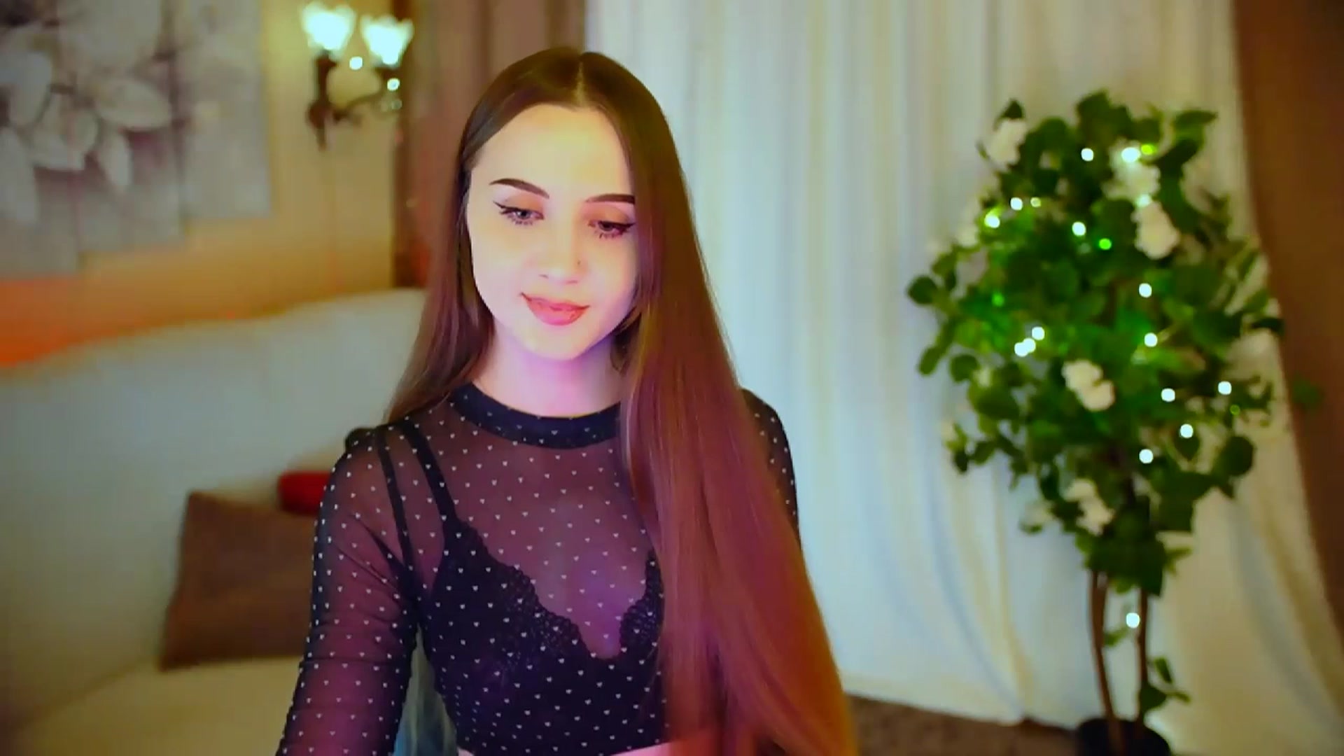 Gallery image thumbnail from Innocent_Soul's myfreecams stream on, 04/15/2024, 19:25 image 16 of 20