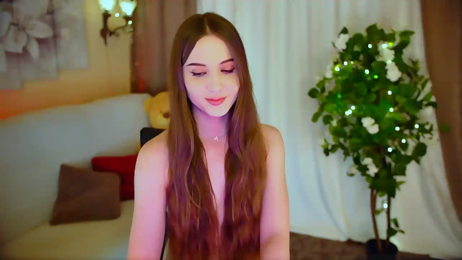 Gallery image thumbnail from Innocent_Soul's myfreecams stream on, 04/16/2024, 16:37 image 12 of 20