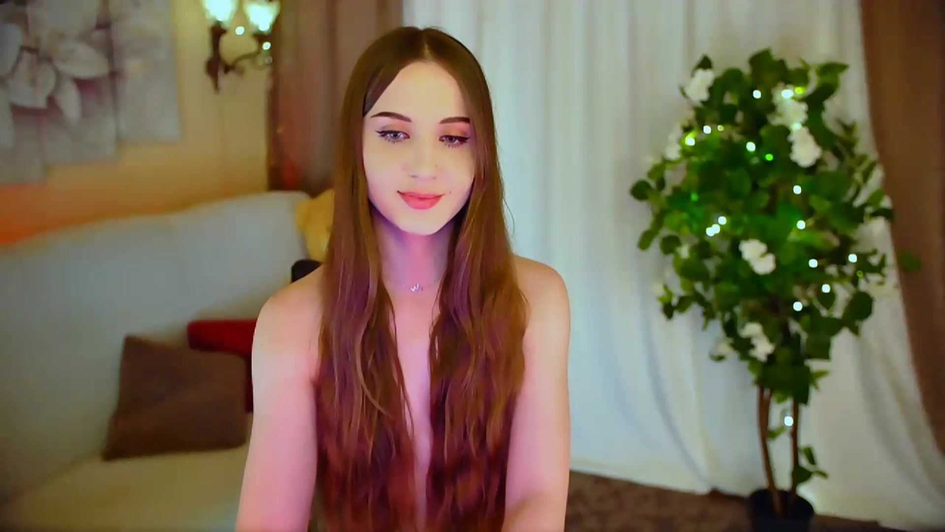 Gallery image thumbnail from Innocent_Soul's myfreecams stream on, 04/16/2024, 16:37 image 10 of 20
