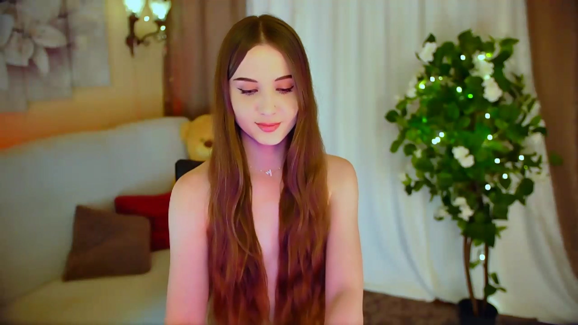 Gallery image thumbnail from Innocent_Soul's myfreecams stream on, 04/16/2024, 16:37 image 17 of 20