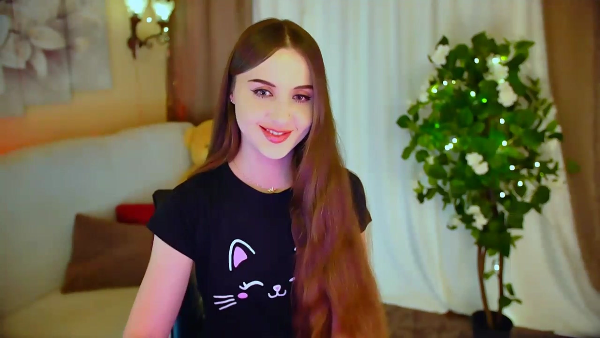 Gallery image thumbnail from Innocent_Soul's myfreecams stream on, 04/16/2024, 17:41 image 6 of 20