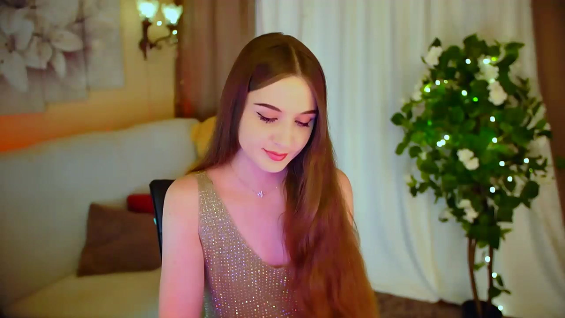 Gallery image thumbnail from Innocent_Soul's myfreecams stream on, 04/17/2024, 18:39 image 9 of 20