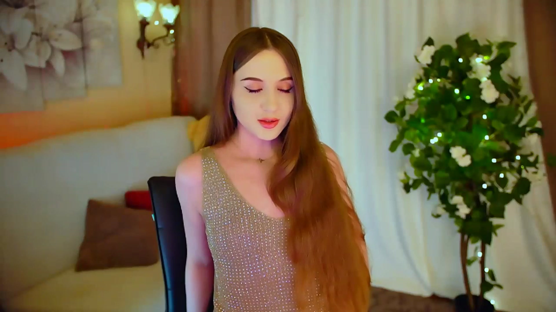 Gallery image thumbnail from Innocent_Soul's myfreecams stream on, 04/17/2024, 18:39 image 6 of 20