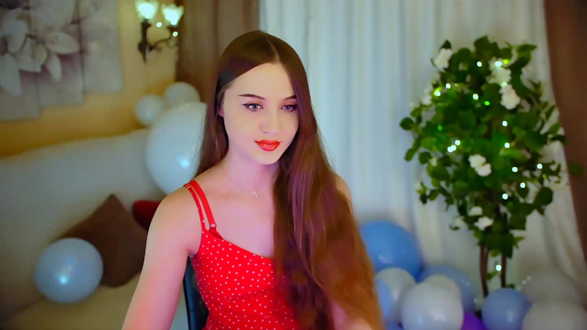 Gallery image thumbnail from Innocent_Soul's myfreecams stream on, 04/25/2024, 14:18 image 12 of 20