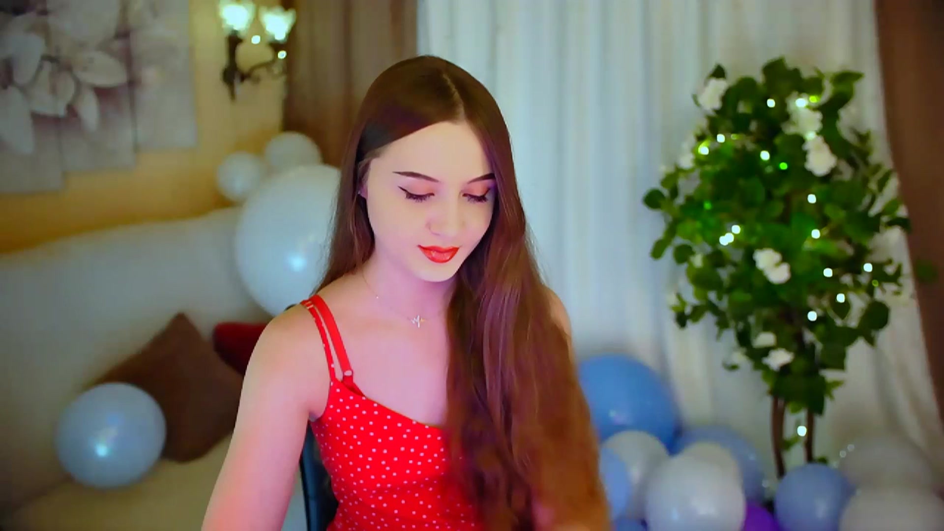Gallery image thumbnail from Innocent_Soul's myfreecams stream on, 04/25/2024, 14:18 image 10 of 20