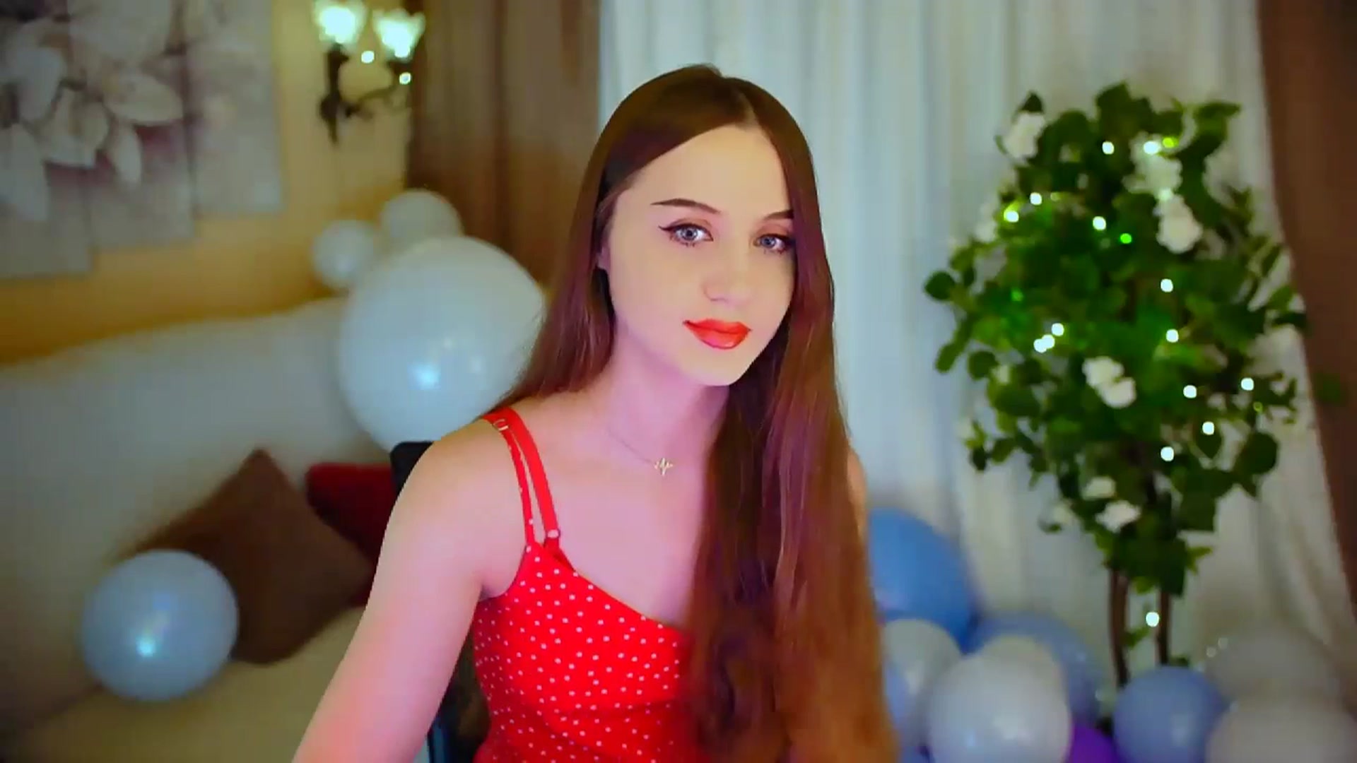 Gallery image thumbnail from Innocent_Soul's myfreecams stream on, 04/25/2024, 14:32 image 12 of 20