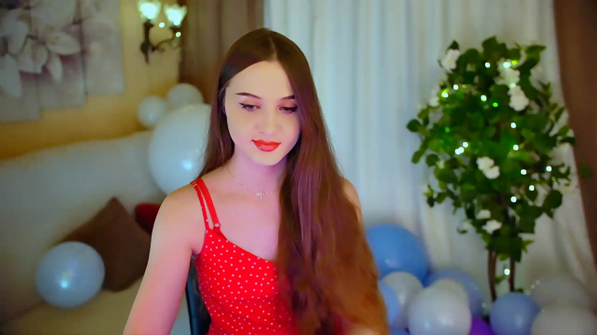 Gallery image thumbnail from Innocent_Soul's myfreecams stream on, 04/25/2024, 14:32 image 2 of 20