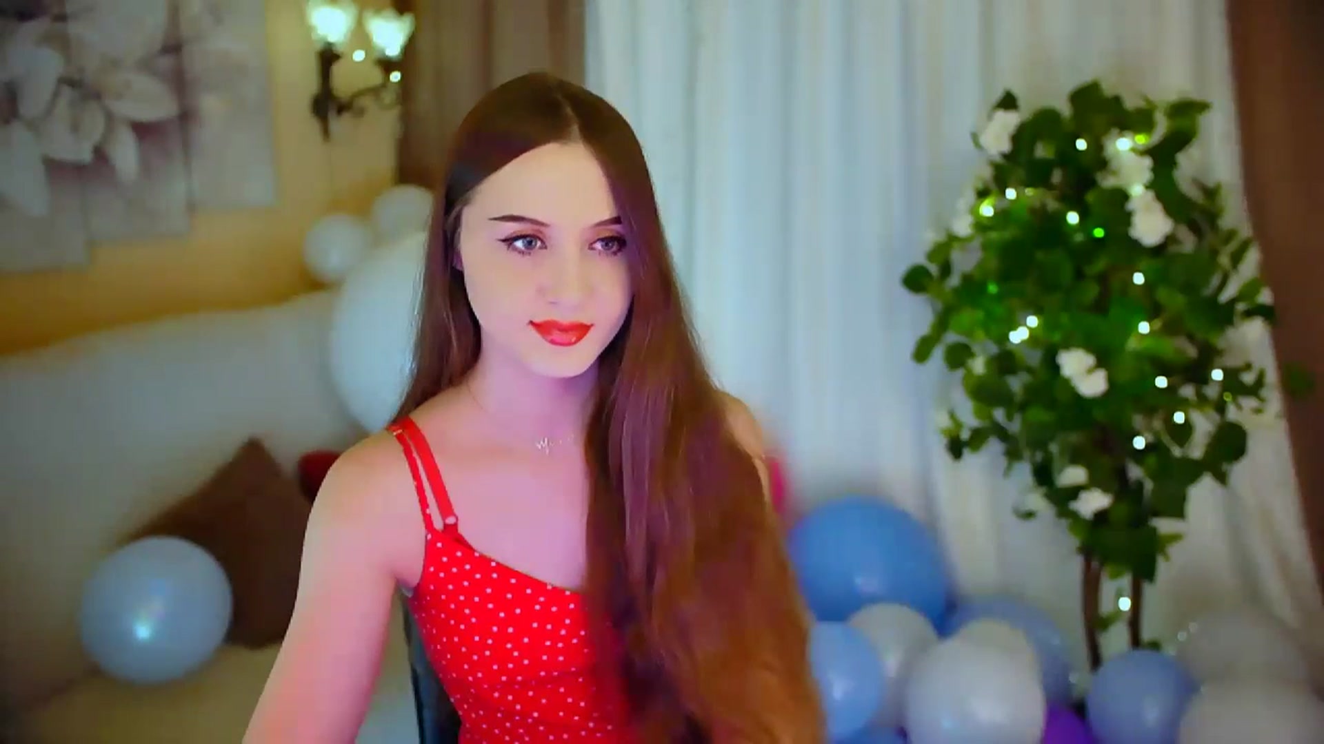 Gallery image thumbnail from Innocent_Soul's myfreecams stream on, 04/25/2024, 14:32 image 14 of 20