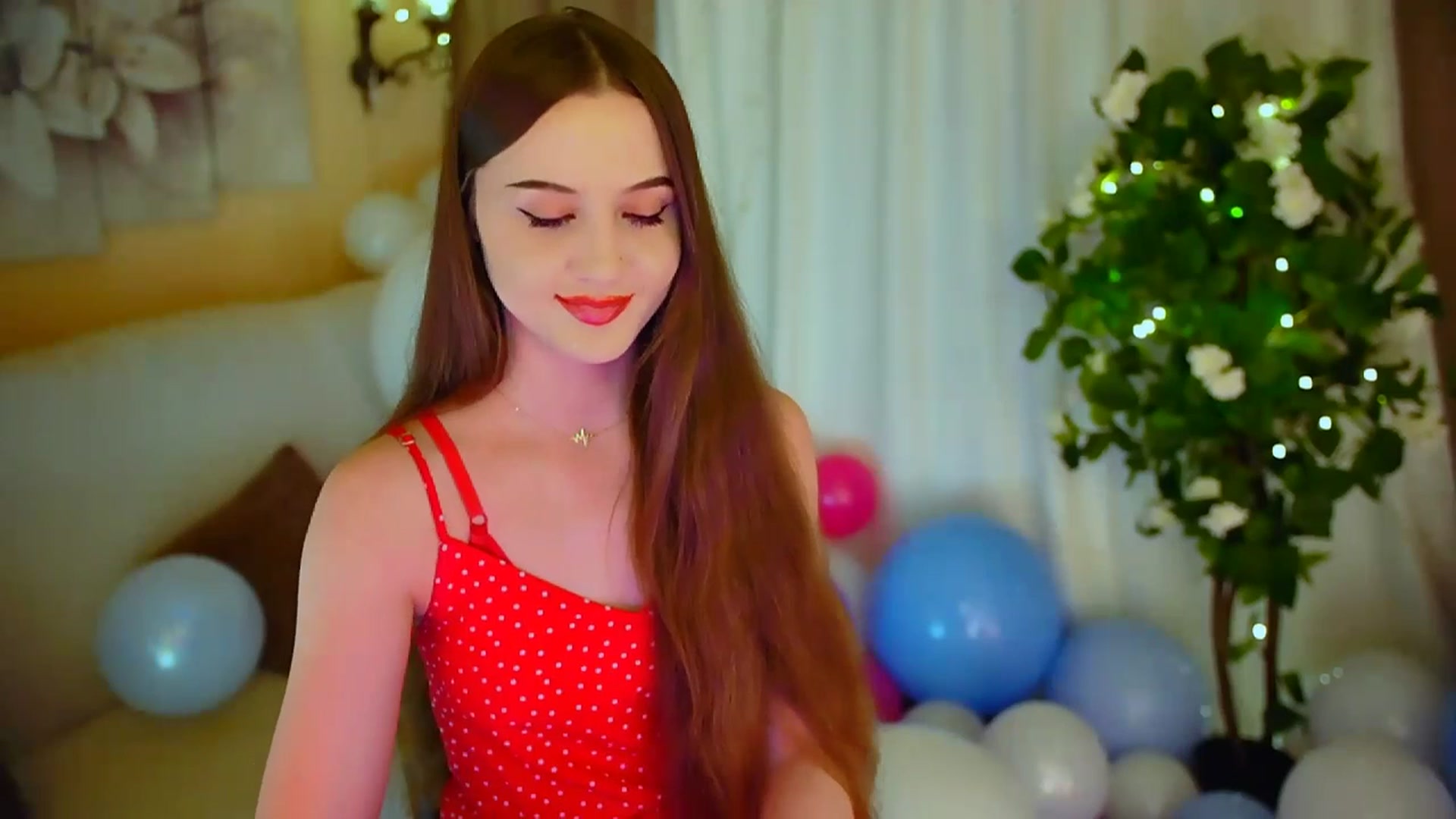 Gallery image thumbnail from Innocent_Soul's myfreecams stream on, 04/25/2024, 18:06 image 8 of 20