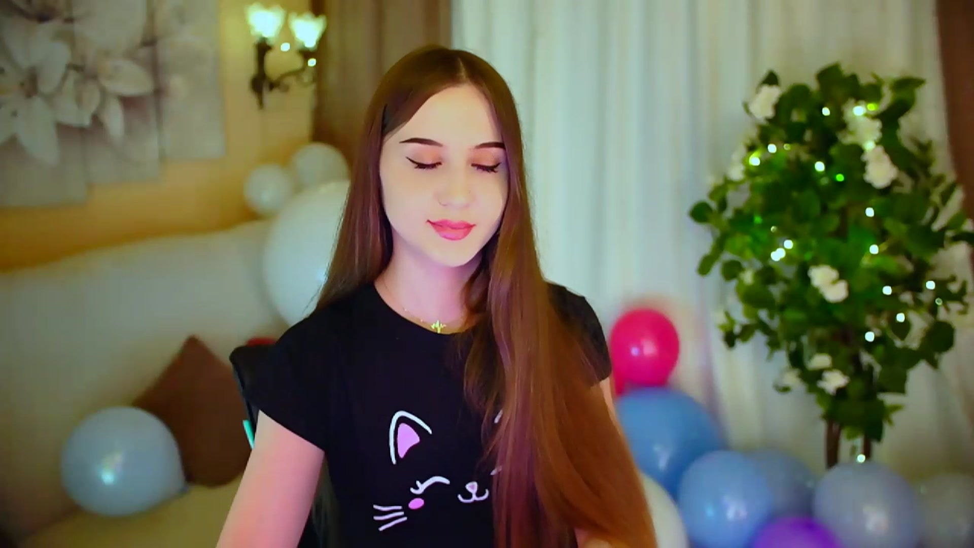 Gallery image thumbnail from Innocent_Soul's myfreecams stream on, 04/28/2024, 17:22 image 14 of 20