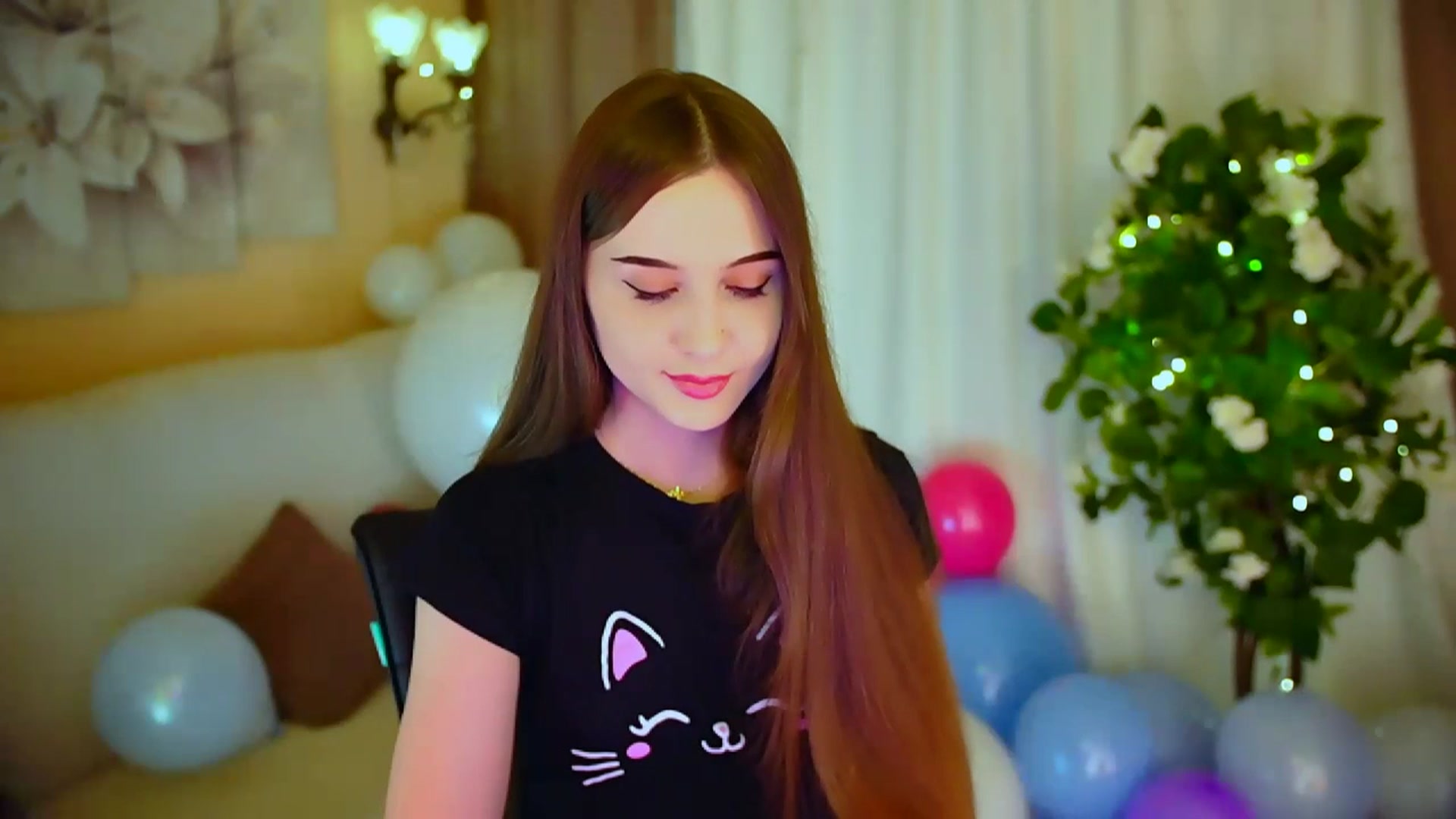 Gallery image thumbnail from Innocent_Soul's myfreecams stream on, 04/28/2024, 17:22 image 12 of 20
