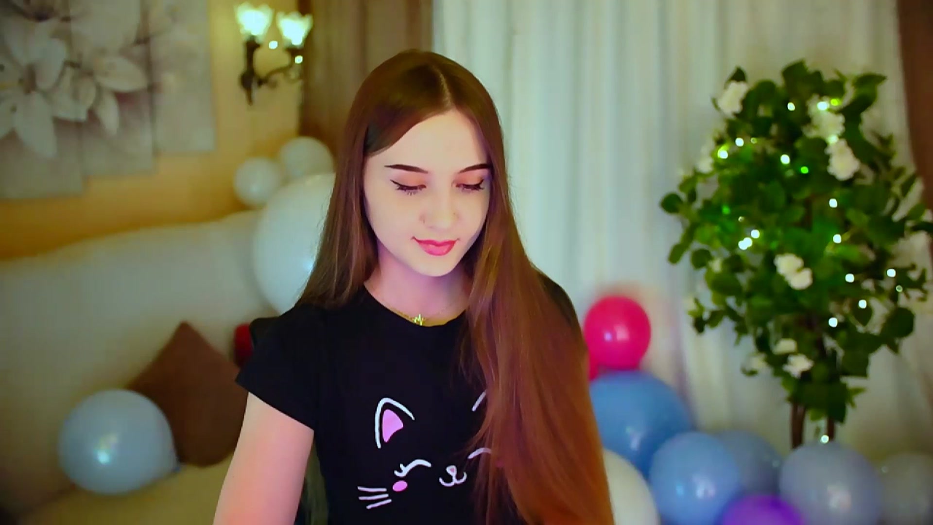 Gallery image thumbnail from Innocent_Soul's myfreecams stream on, 04/28/2024, 17:22 image 5 of 20